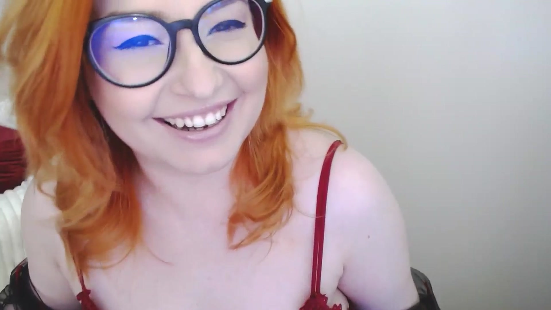 Gallery image thumbnail from EvaStar19's myfreecams stream on, 05/04/2025, 16:18 image 3 of 20