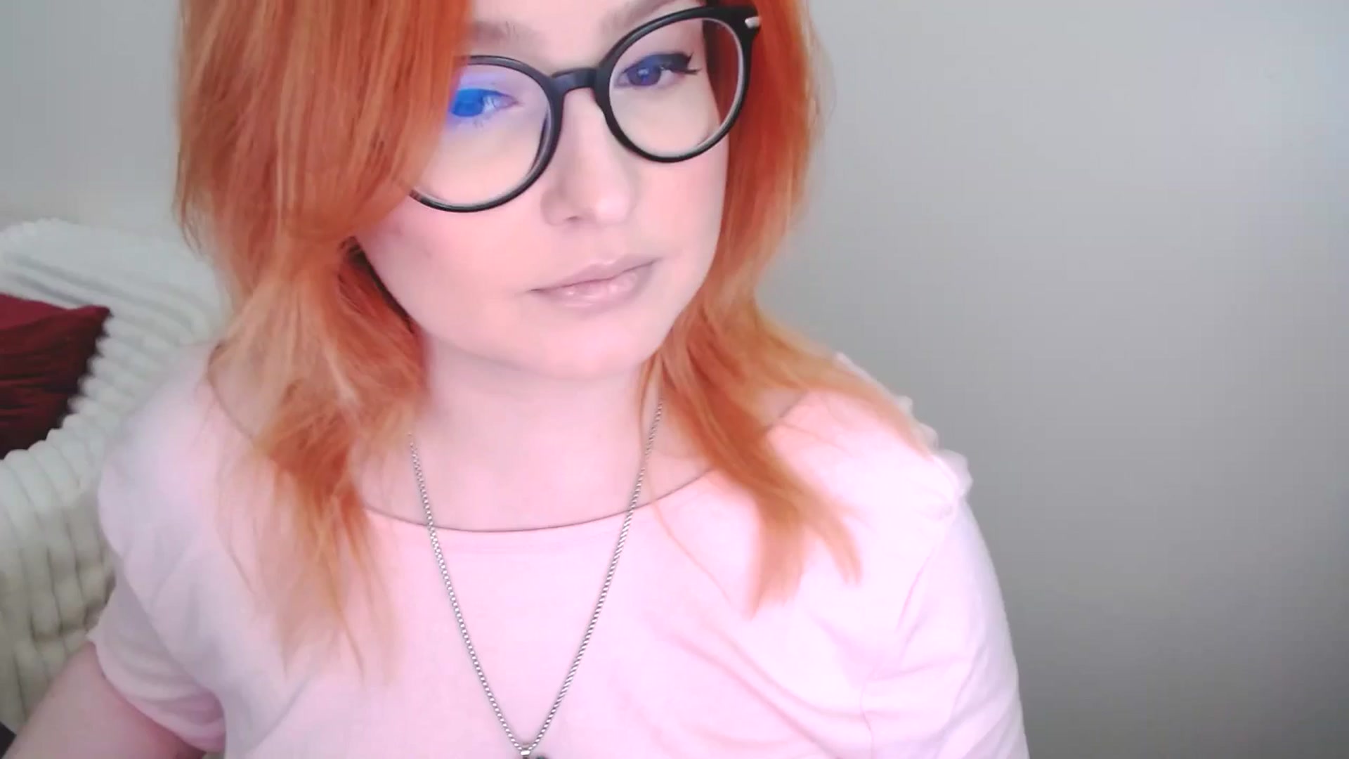 Gallery image thumbnail from EvaStar19's myfreecams stream on, 05/10/2025, 11:14 image 4 of 20