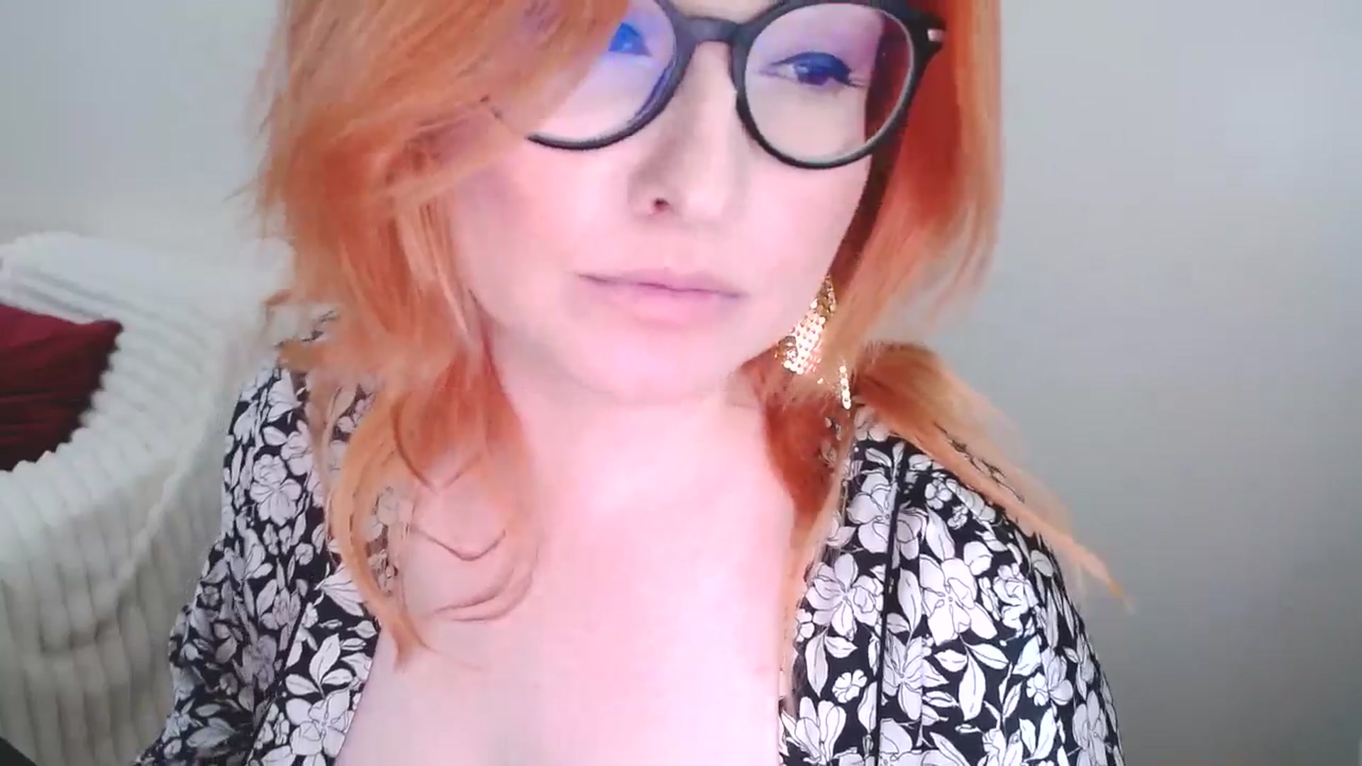 Gallery image thumbnail from EvaStar19's myfreecams stream on, 05/17/2025, 12:27 image 18 of 20