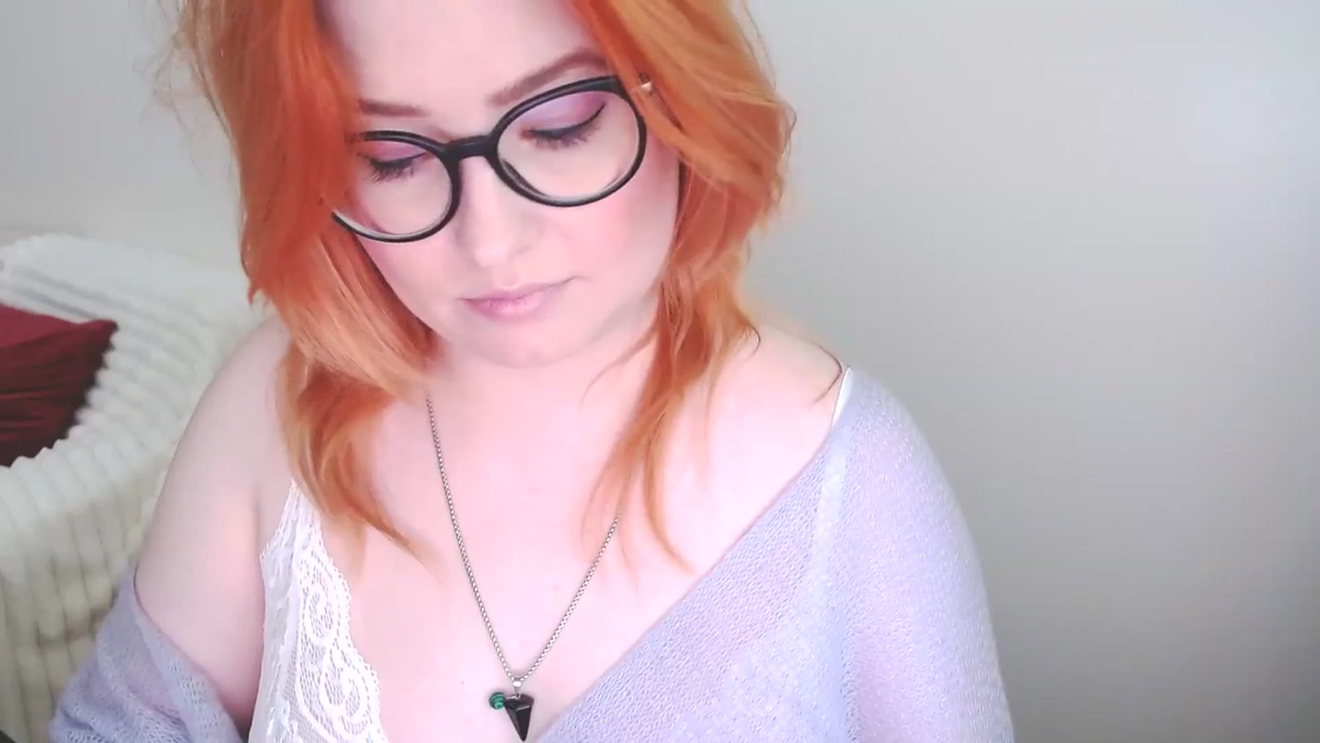 Gallery image thumbnail from EvaStar19's myfreecams stream on, 05/18/2025, 10:48 image 18 of 20