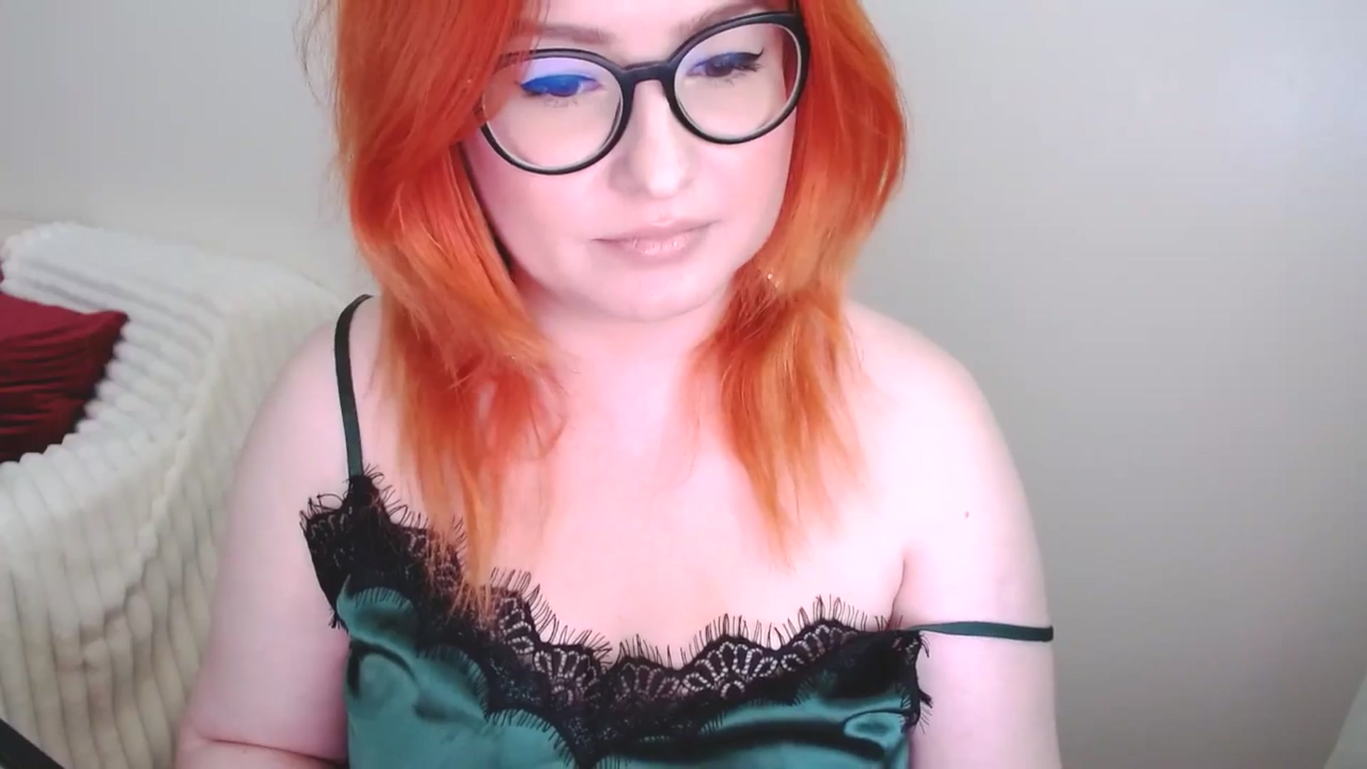 Gallery image thumbnail from EvaStar19's myfreecams stream on, 05/31/2025, 12:33 image 4 of 20