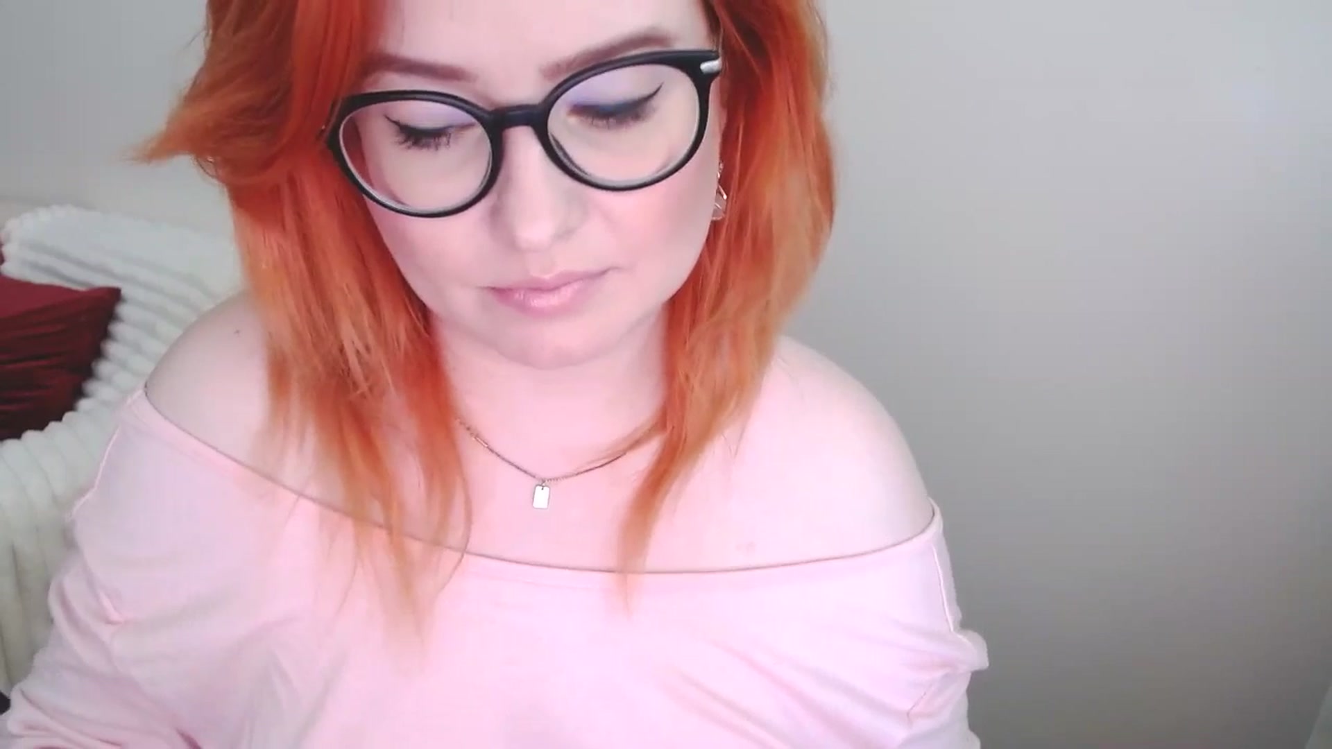 Gallery image thumbnail from EvaStar19's myfreecams stream on, 06/07/2025, 13:27 image 17 of 20