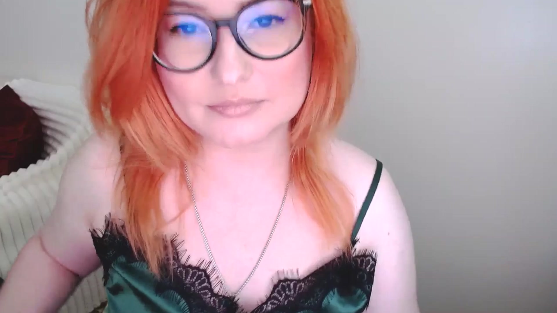 Gallery image thumbnail from EvaStar19's myfreecams stream on, 06/15/2025, 13:06 image 3 of 20