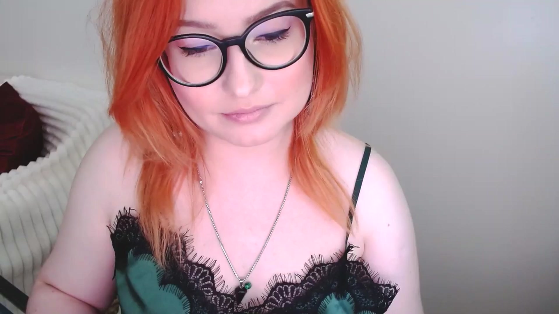 Gallery image thumbnail from EvaStar19's myfreecams stream on, 06/15/2025, 13:06 image 11 of 20