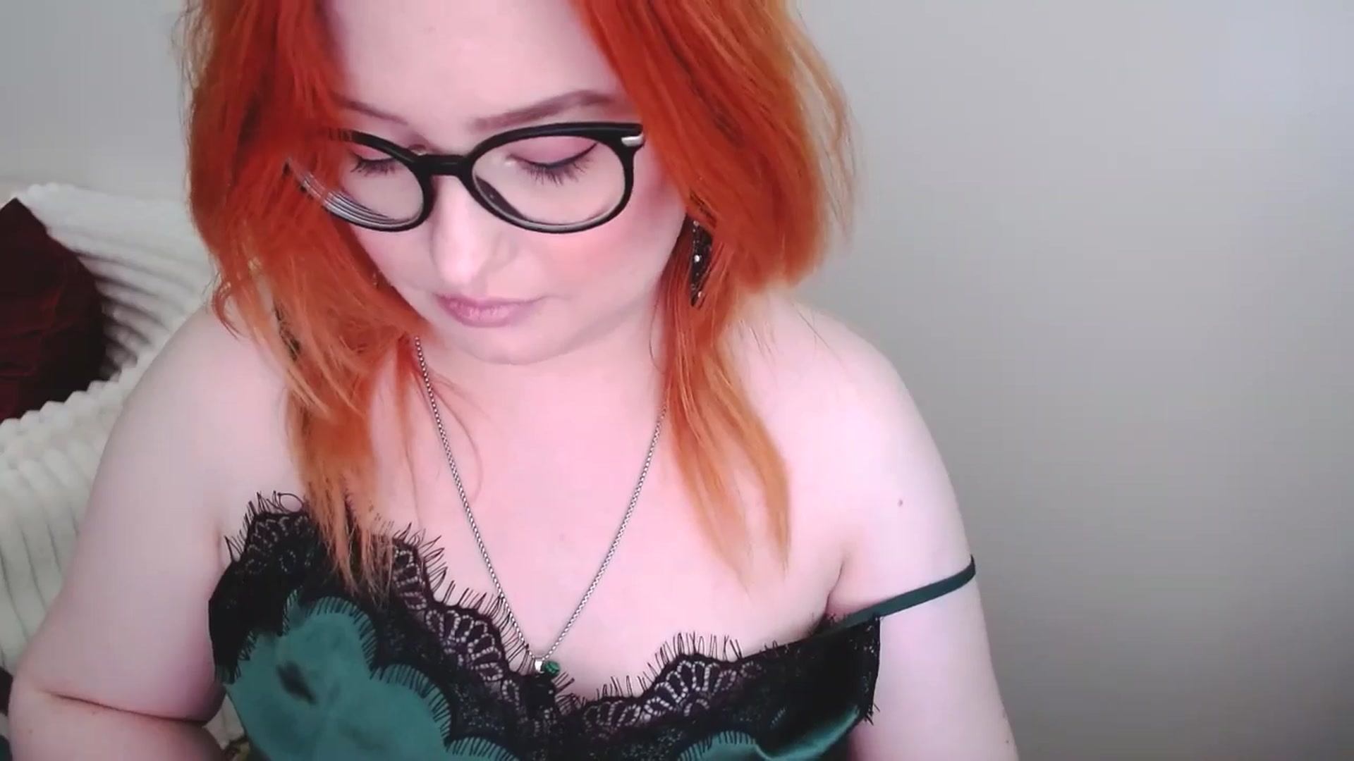 Gallery image thumbnail from EvaStar19's myfreecams stream on, 06/15/2025, 13:06 image 14 of 20