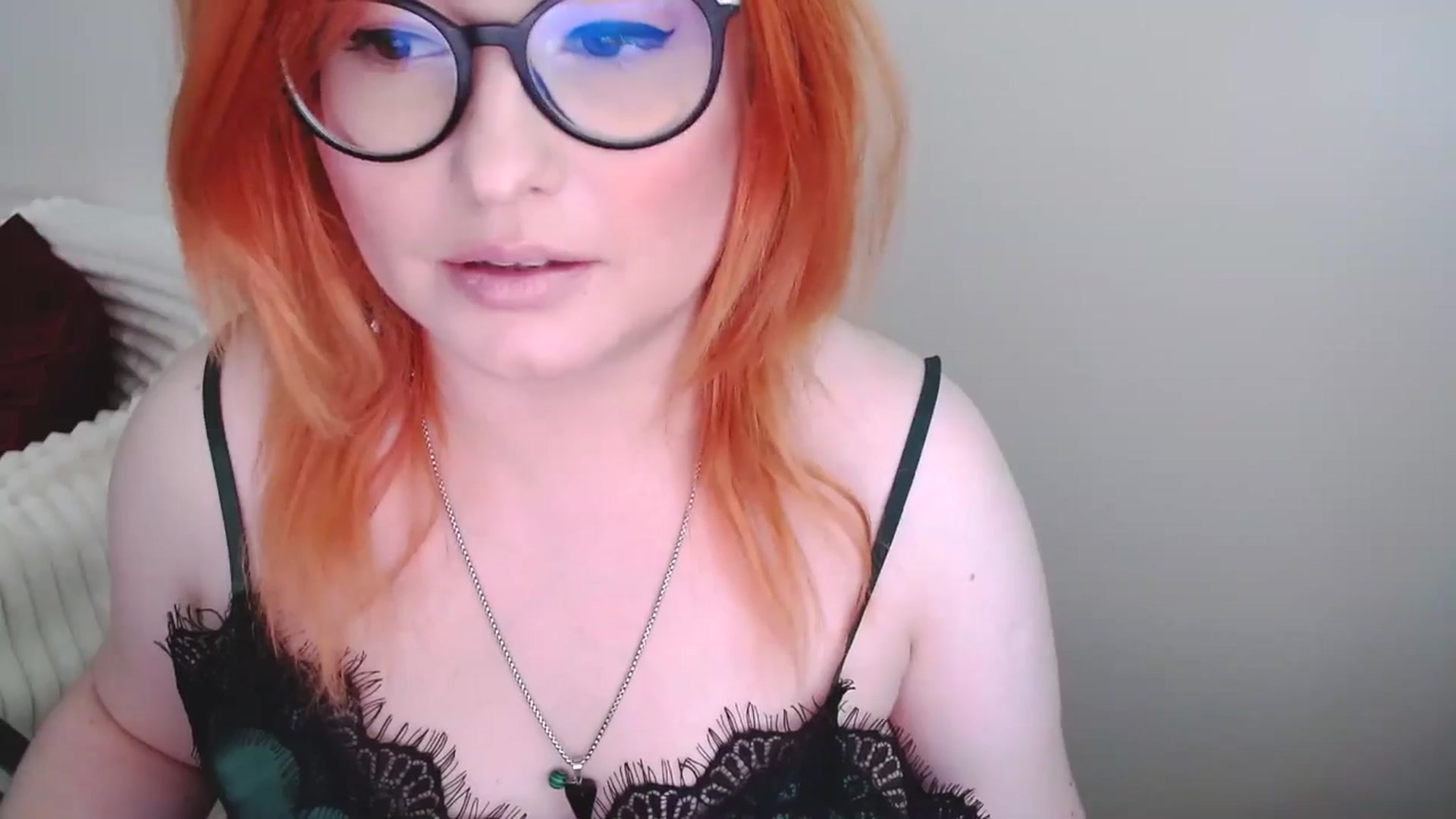 Gallery image thumbnail from EvaStar19's myfreecams stream on, 06/15/2025, 13:06 image 7 of 20