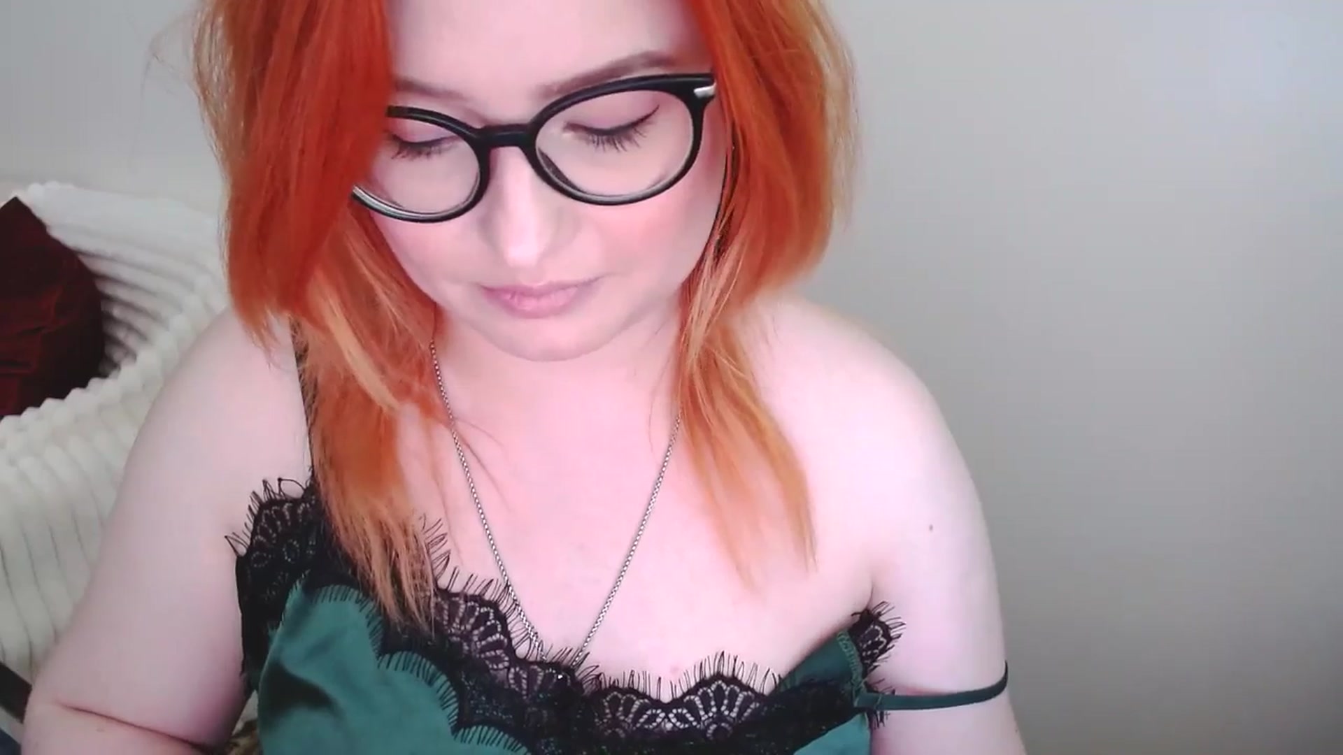 Gallery image thumbnail from EvaStar19's myfreecams stream on, 06/15/2025, 13:06 image 16 of 20