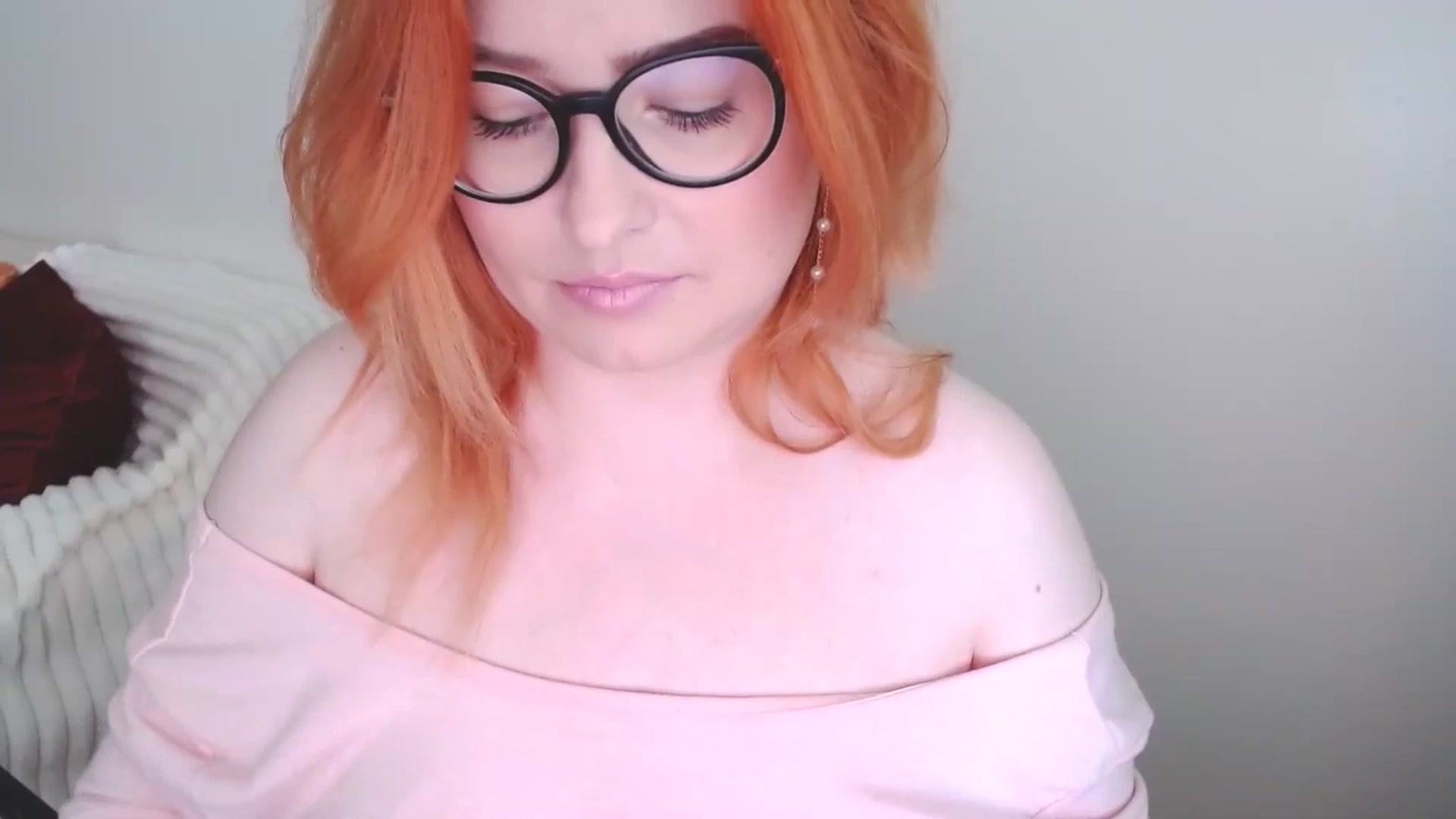 Gallery image thumbnail from EvaStar19's myfreecams stream on, 06/28/2025, 11:22 image 7 of 20