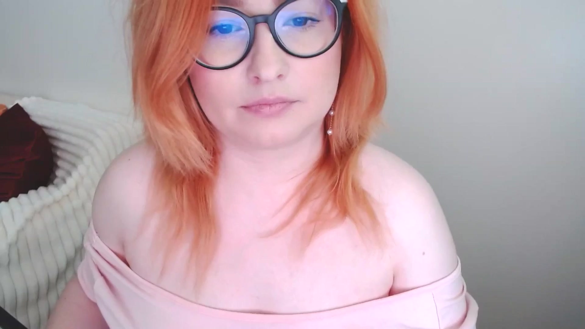 Gallery image thumbnail from EvaStar19's myfreecams stream on, 06/28/2025, 12:20 image 5 of 20