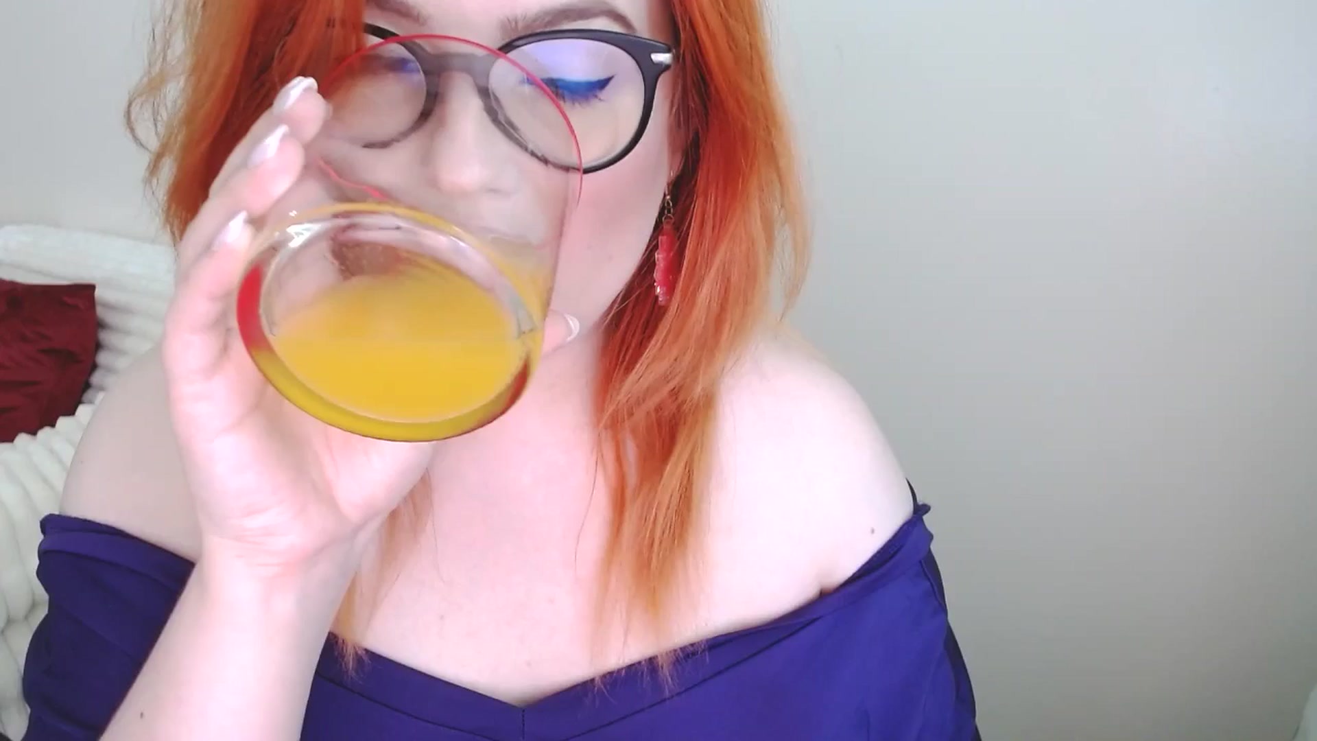 Gallery image thumbnail from EvaStar19's myfreecams stream on, 07/20/2025, 12:17 image 17 of 20