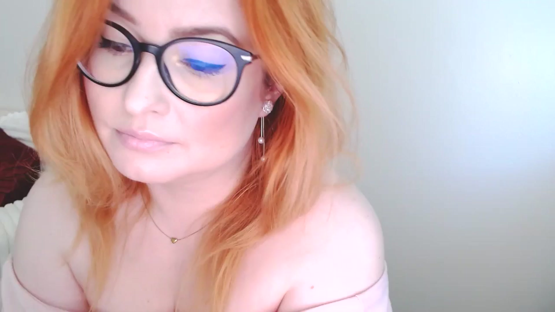 Gallery image thumbnail from EvaStar19's myfreecams stream on, 09/28/2025, 11:24 image 1 of 20