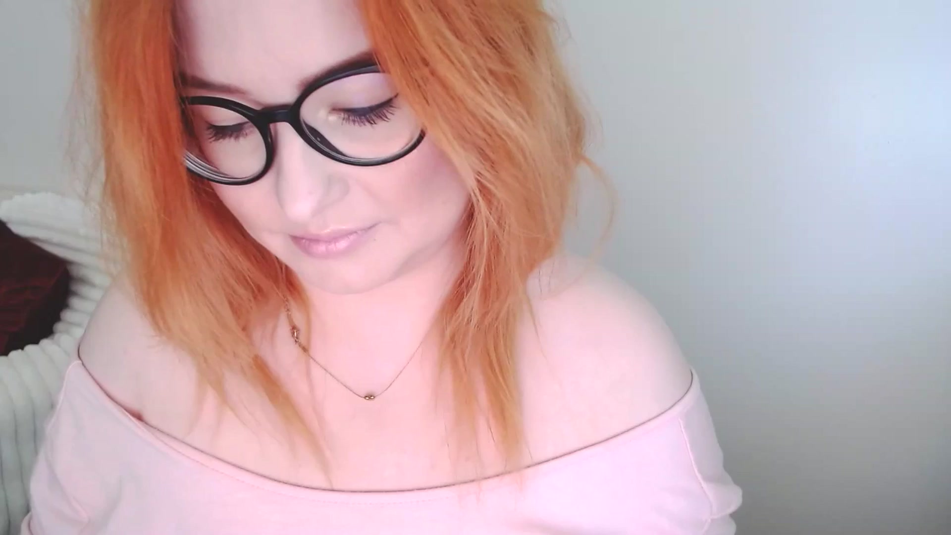 Gallery image thumbnail from EvaStar19's myfreecams stream on, 09/28/2025, 11:24 image 12 of 20