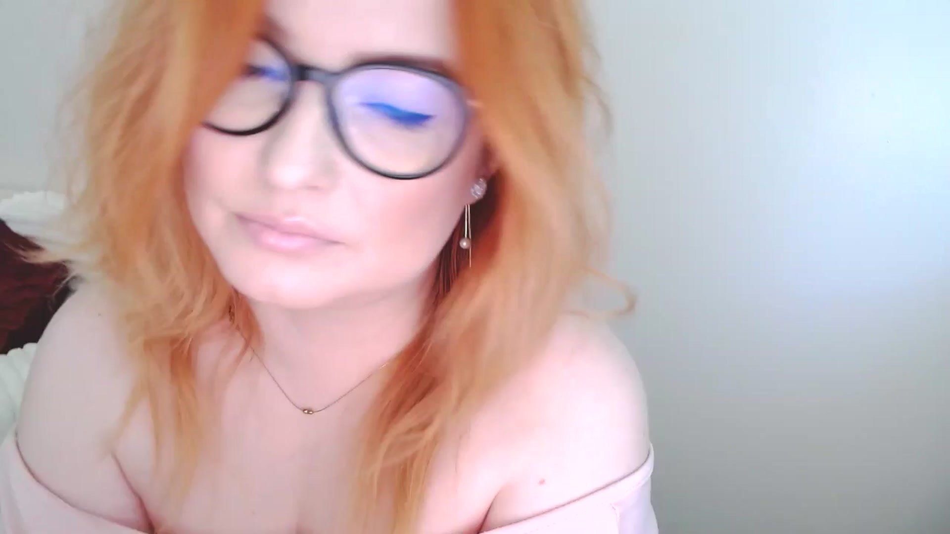 Gallery image thumbnail from EvaStar19's myfreecams stream on, 09/28/2025, 11:24 image 8 of 20