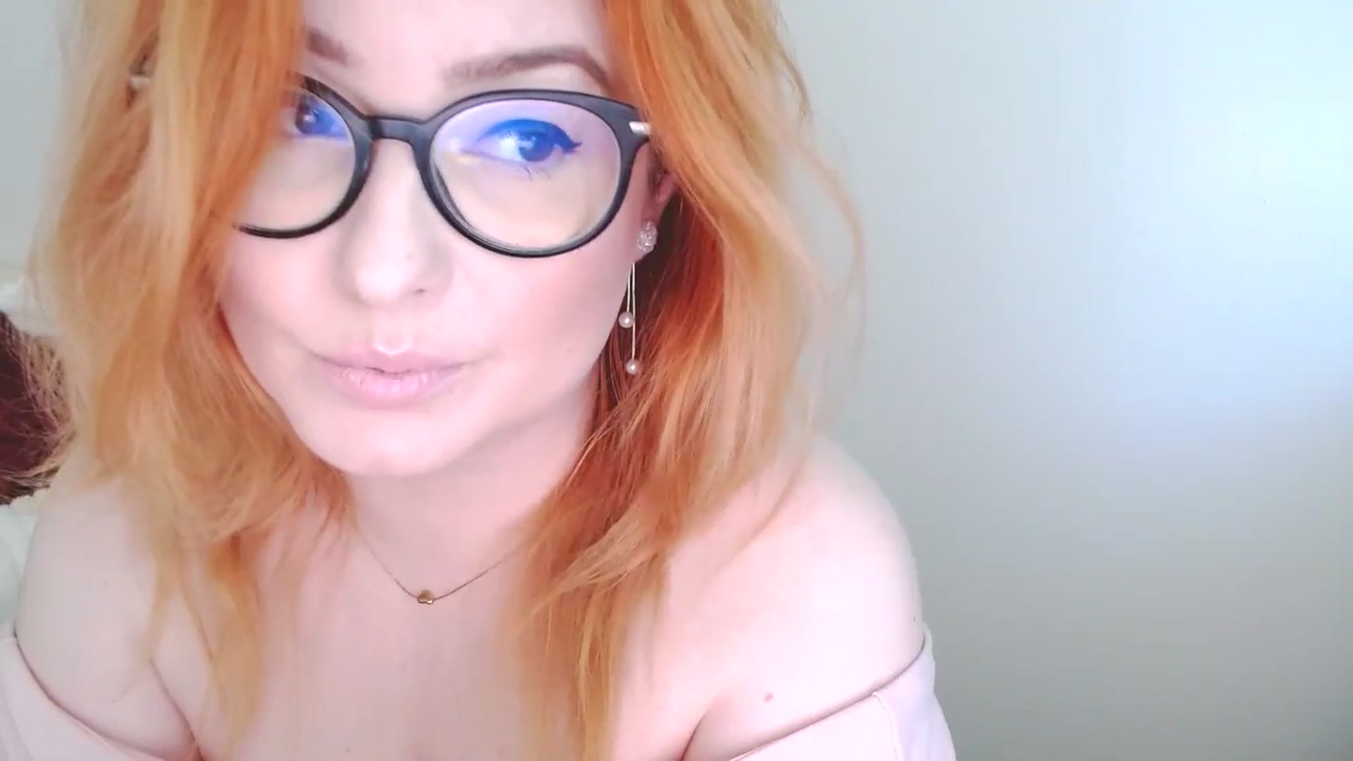 Gallery image thumbnail from EvaStar19's myfreecams stream on, 09/28/2025, 11:24 image 2 of 20
