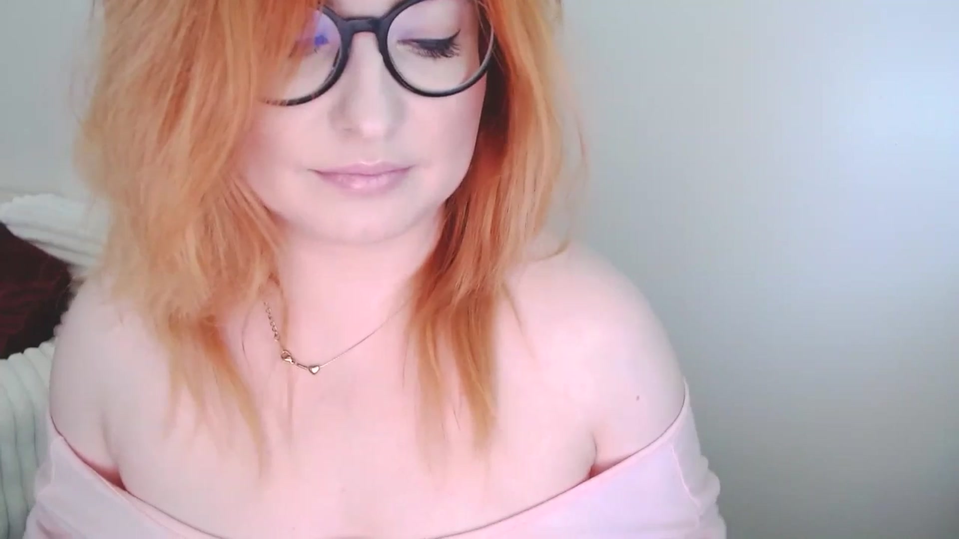 Gallery image thumbnail from EvaStar19's myfreecams stream on, 09/28/2025, 11:24 image 16 of 20