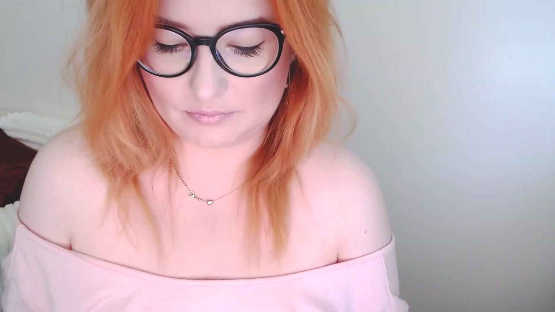 Gallery image thumbnail from EvaStar19's myfreecams stream on, 09/28/2025, 11:24 image 19 of 20
