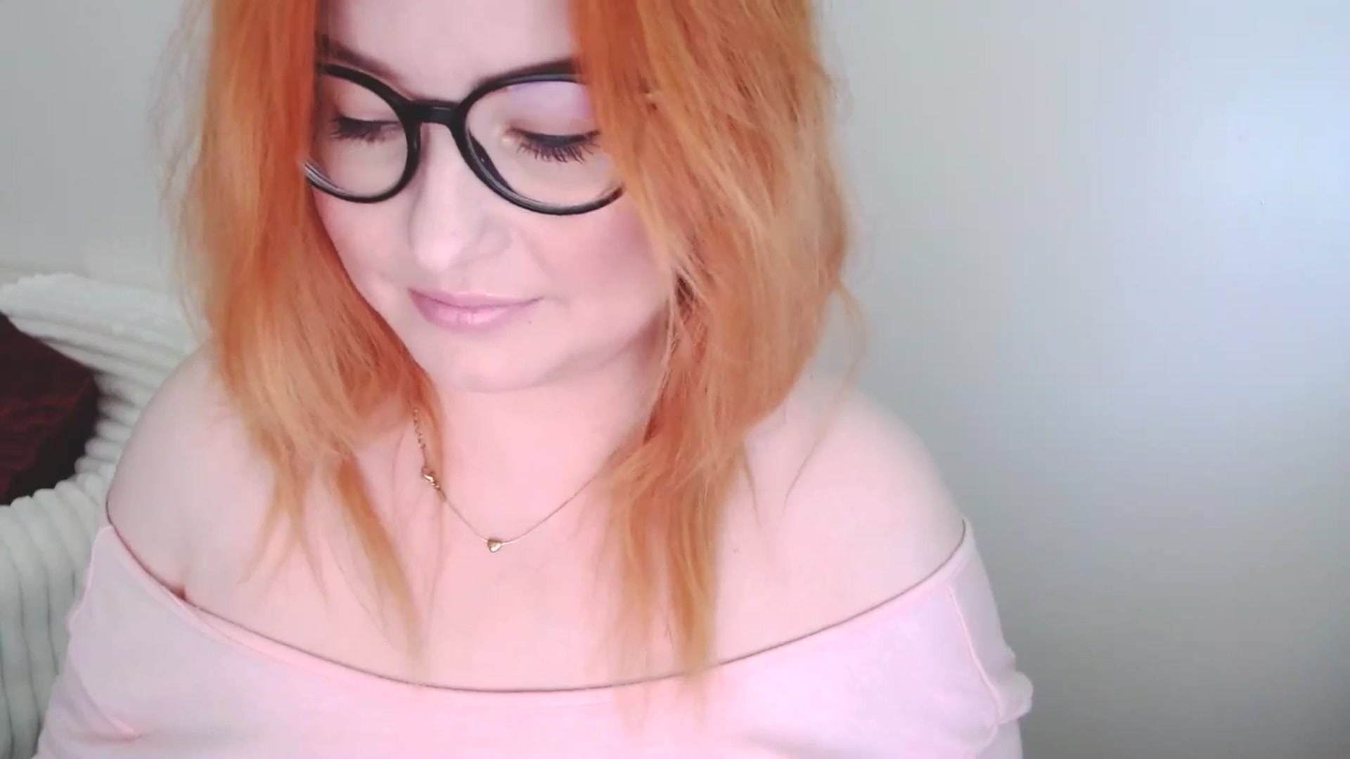 Gallery image thumbnail from EvaStar19's myfreecams stream on, 09/28/2025, 11:24 image 13 of 20