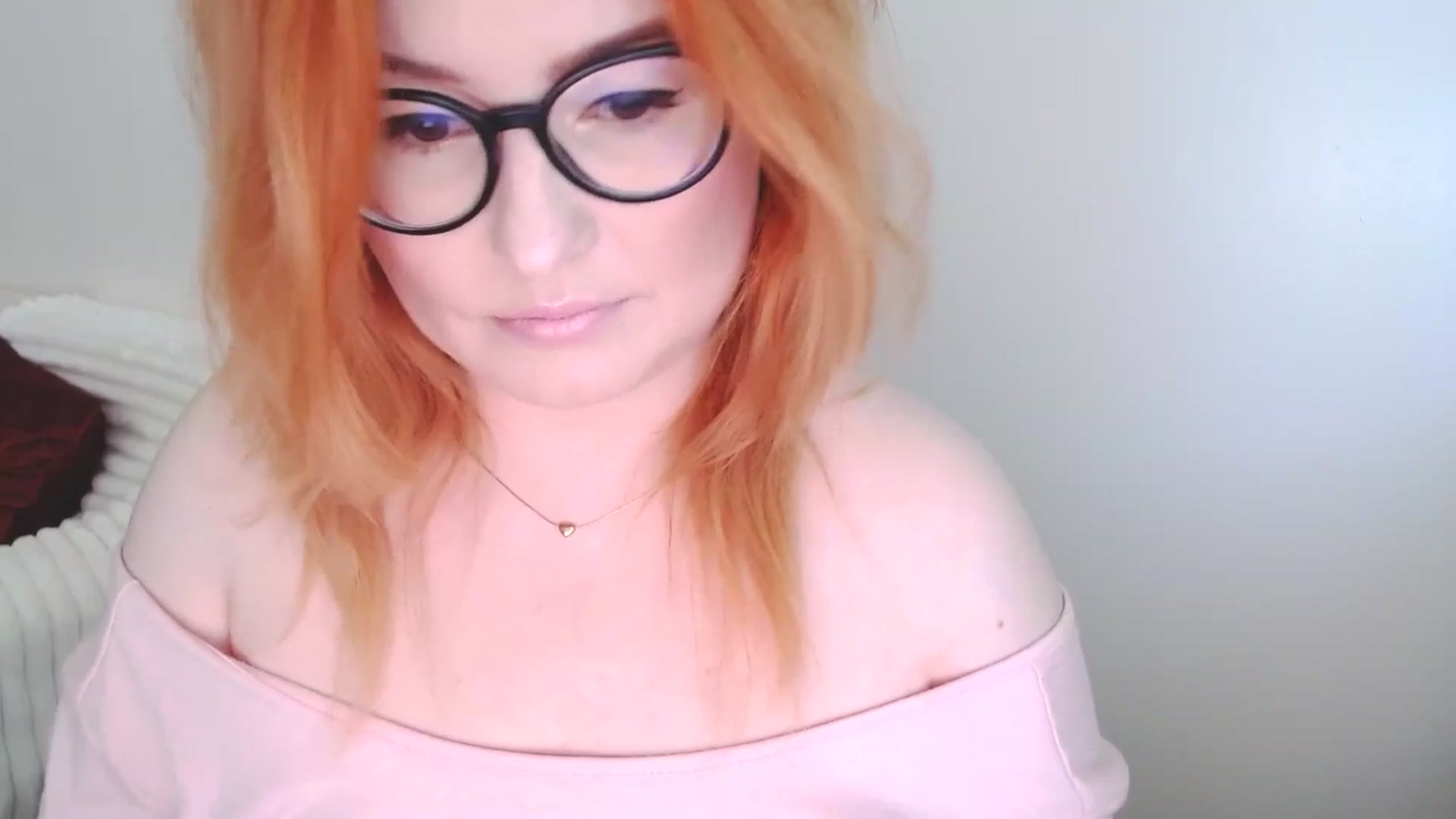 Gallery image thumbnail from EvaStar19's myfreecams stream on, 09/28/2025, 11:24 image 6 of 20
