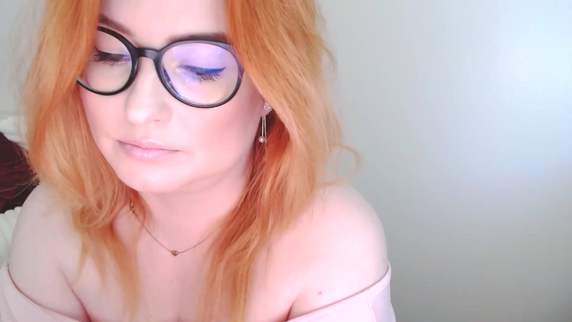 Gallery image thumbnail from EvaStar19's myfreecams stream on, 09/28/2025, 11:24 image 9 of 20