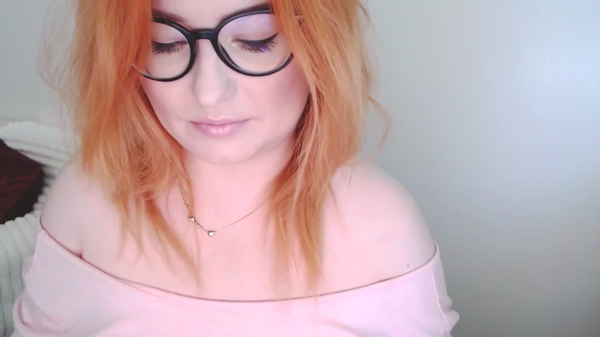 Gallery image thumbnail from EvaStar19's myfreecams stream on, 09/28/2025, 11:24 image 15 of 20