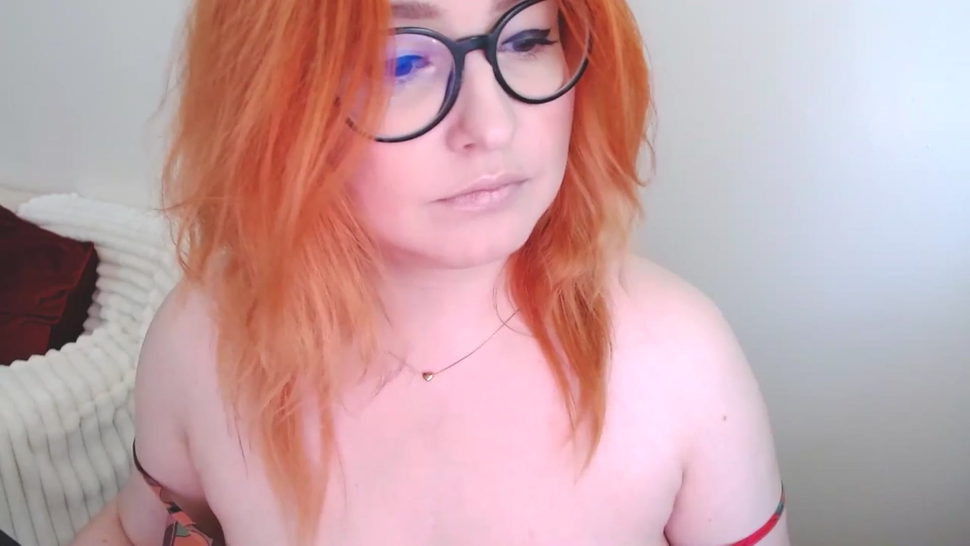 Gallery image thumbnail from EvaStar19's myfreecams stream on, 10/19/2025, 11:23 image 3 of 20