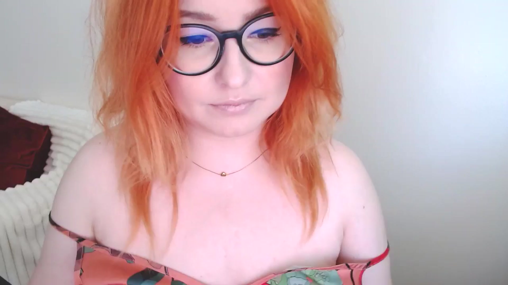 Gallery image thumbnail from EvaStar19's myfreecams stream on, 10/19/2025, 11:23 image 8 of 20