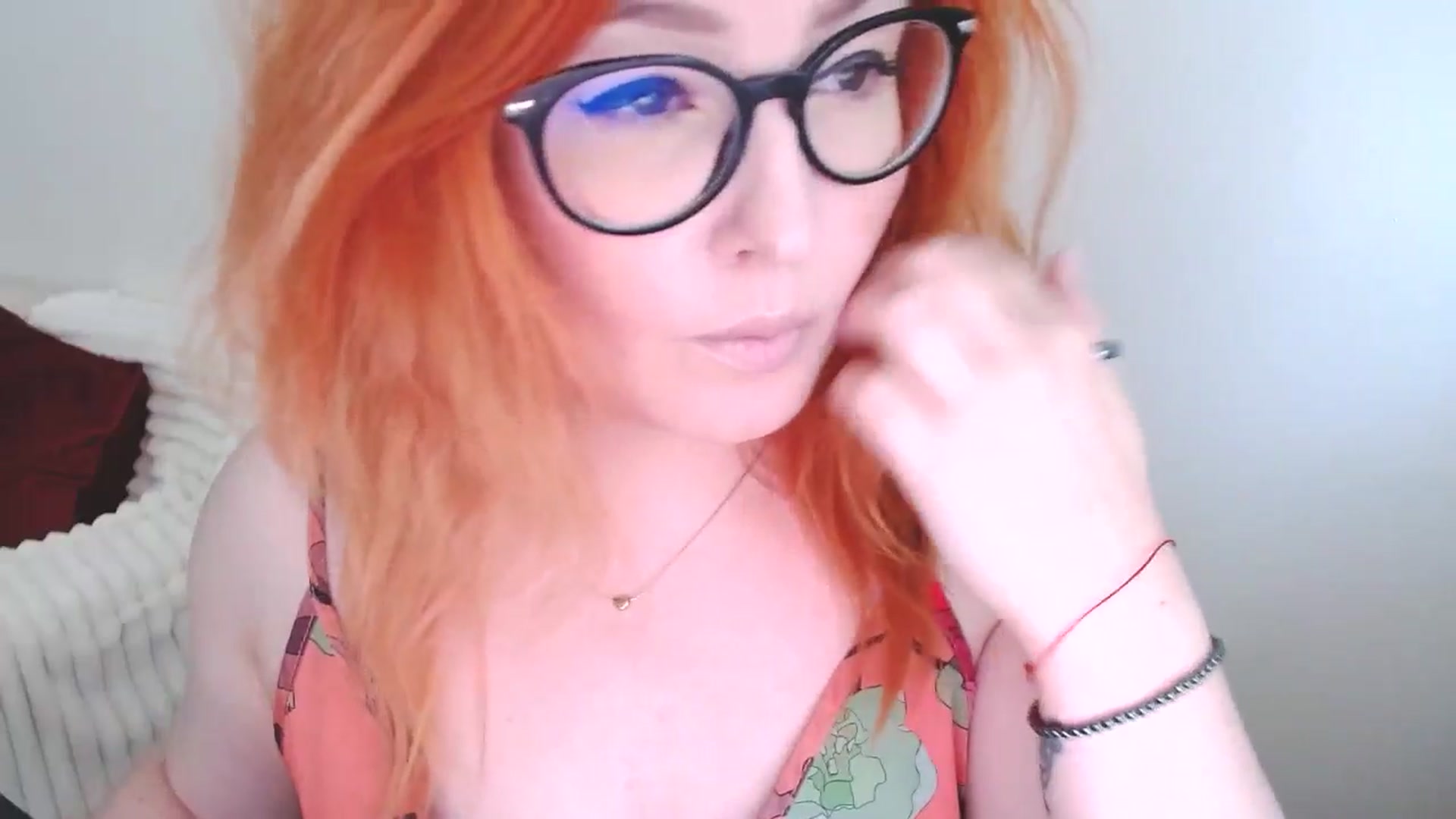 Gallery image thumbnail from EvaStar19's myfreecams stream on, 10/19/2025, 11:23 image 10 of 20