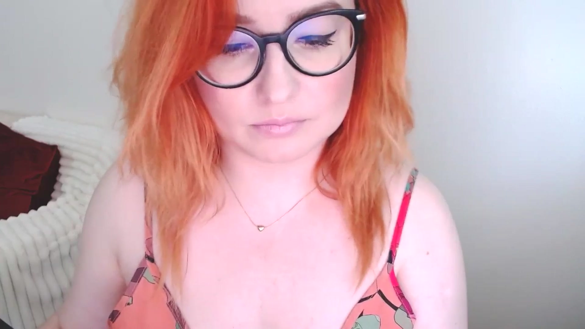 Gallery image thumbnail from EvaStar19's myfreecams stream on, 10/19/2025, 12:40 image 2 of 20