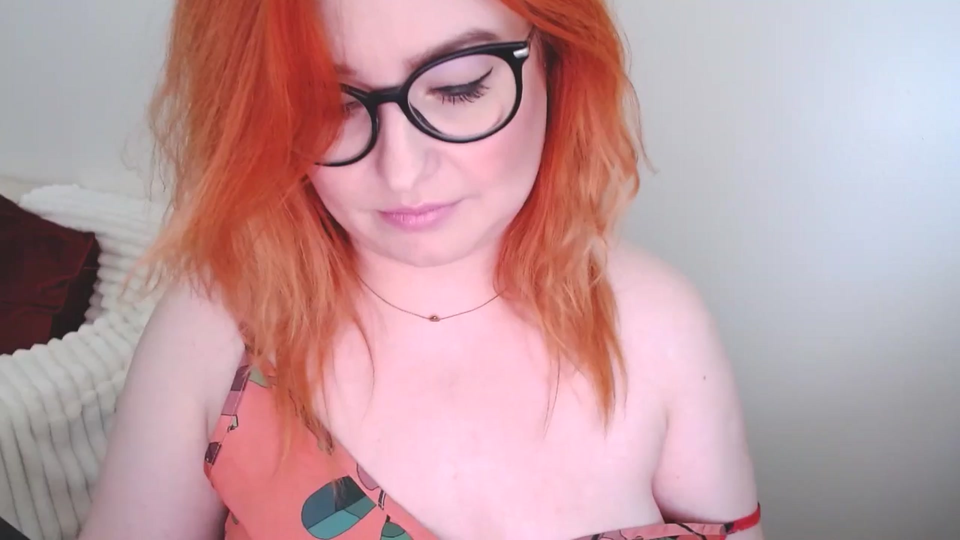Gallery image thumbnail from EvaStar19's myfreecams stream on, 10/19/2025, 12:40 image 14 of 20