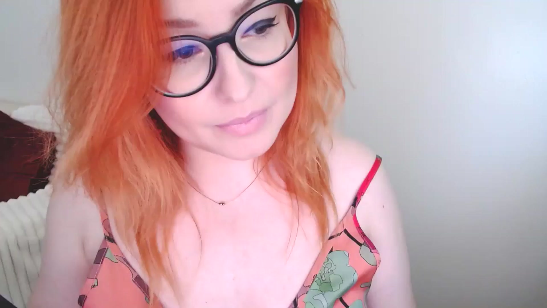 Gallery image thumbnail from EvaStar19's myfreecams stream on, 10/19/2025, 12:40 image 15 of 20