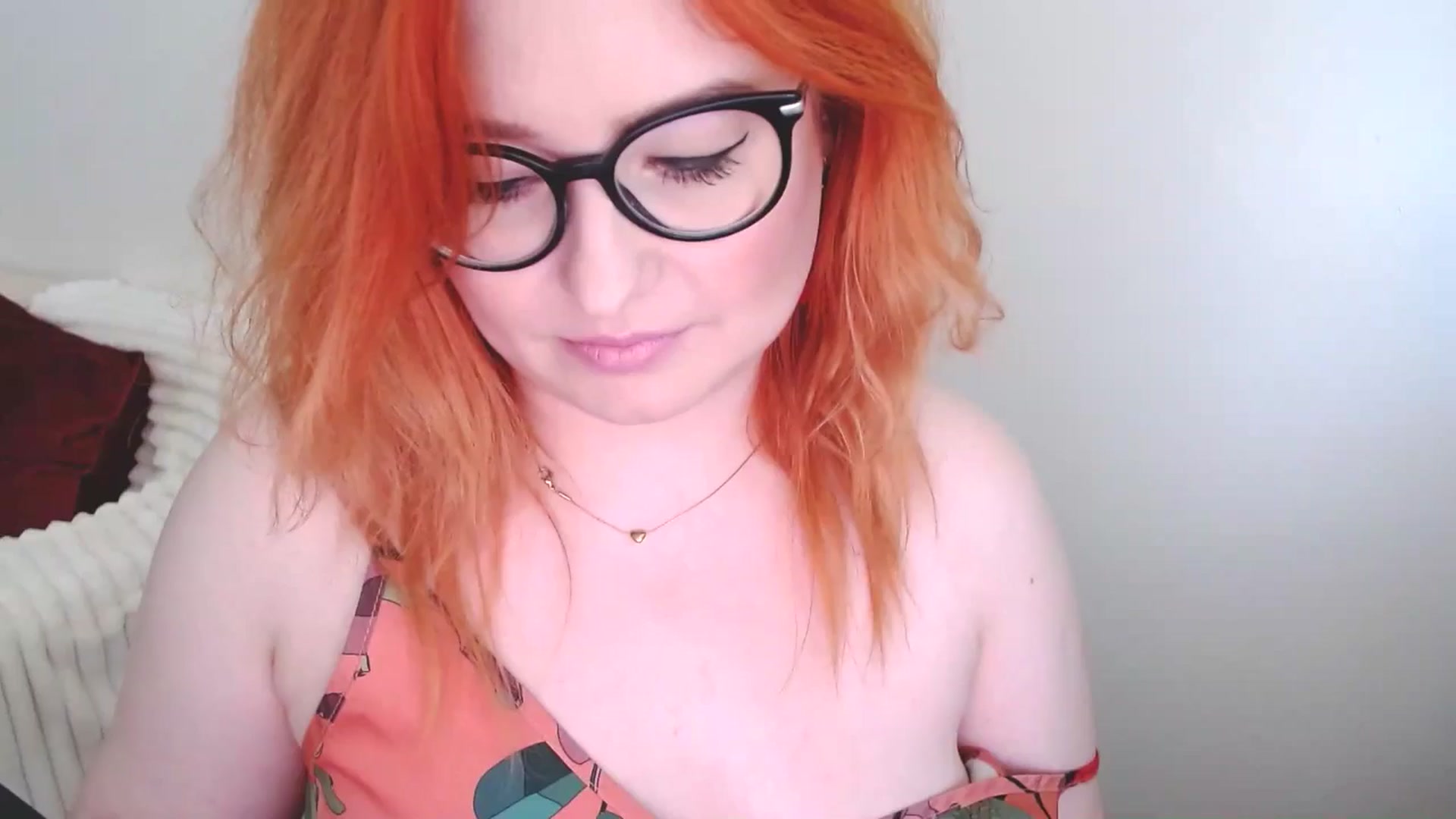 Gallery image thumbnail from EvaStar19's myfreecams stream on, 10/19/2025, 12:40 image 18 of 20