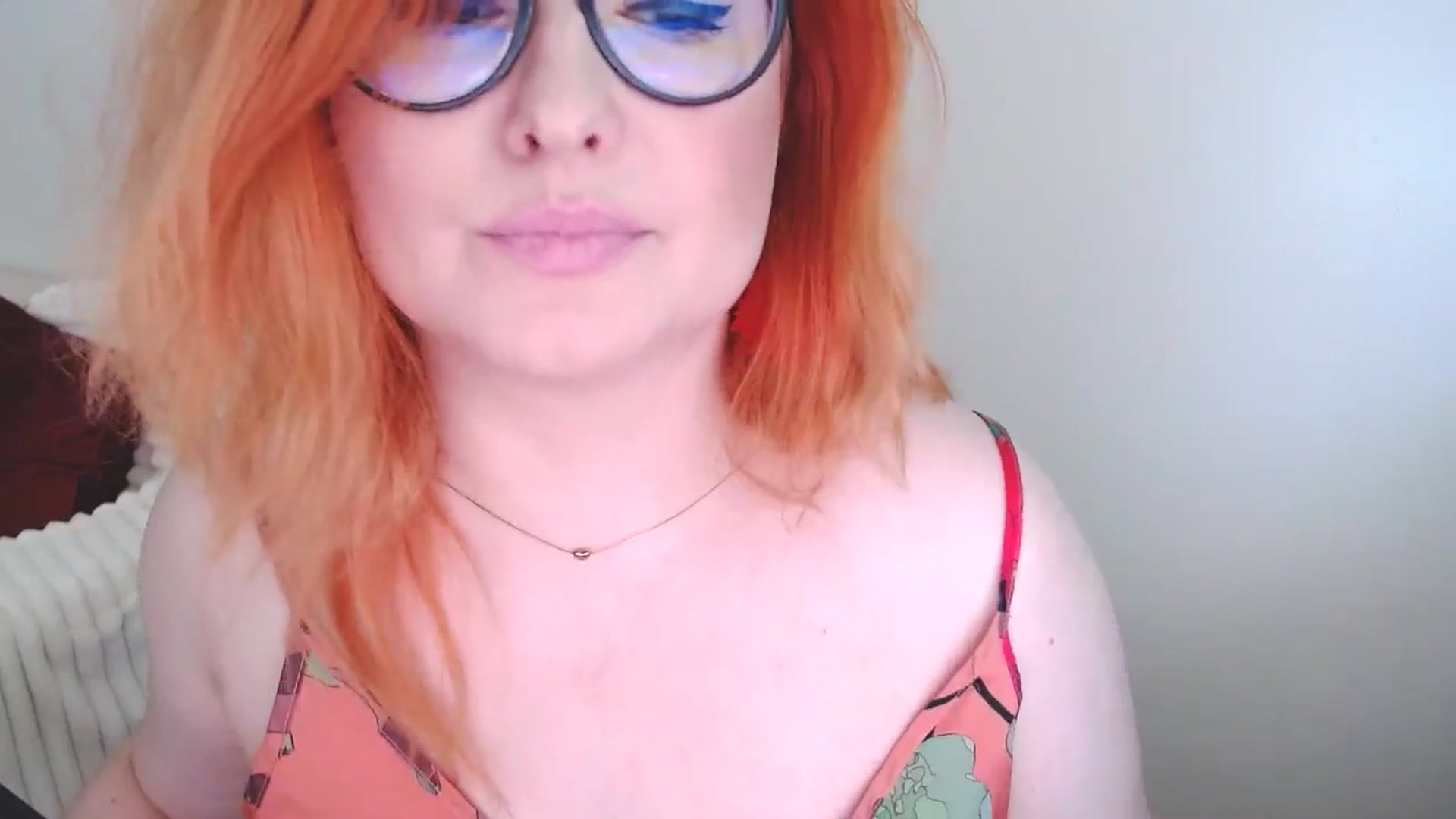 Gallery image thumbnail from EvaStar19's myfreecams stream on, 10/19/2025, 12:40 image 9 of 20