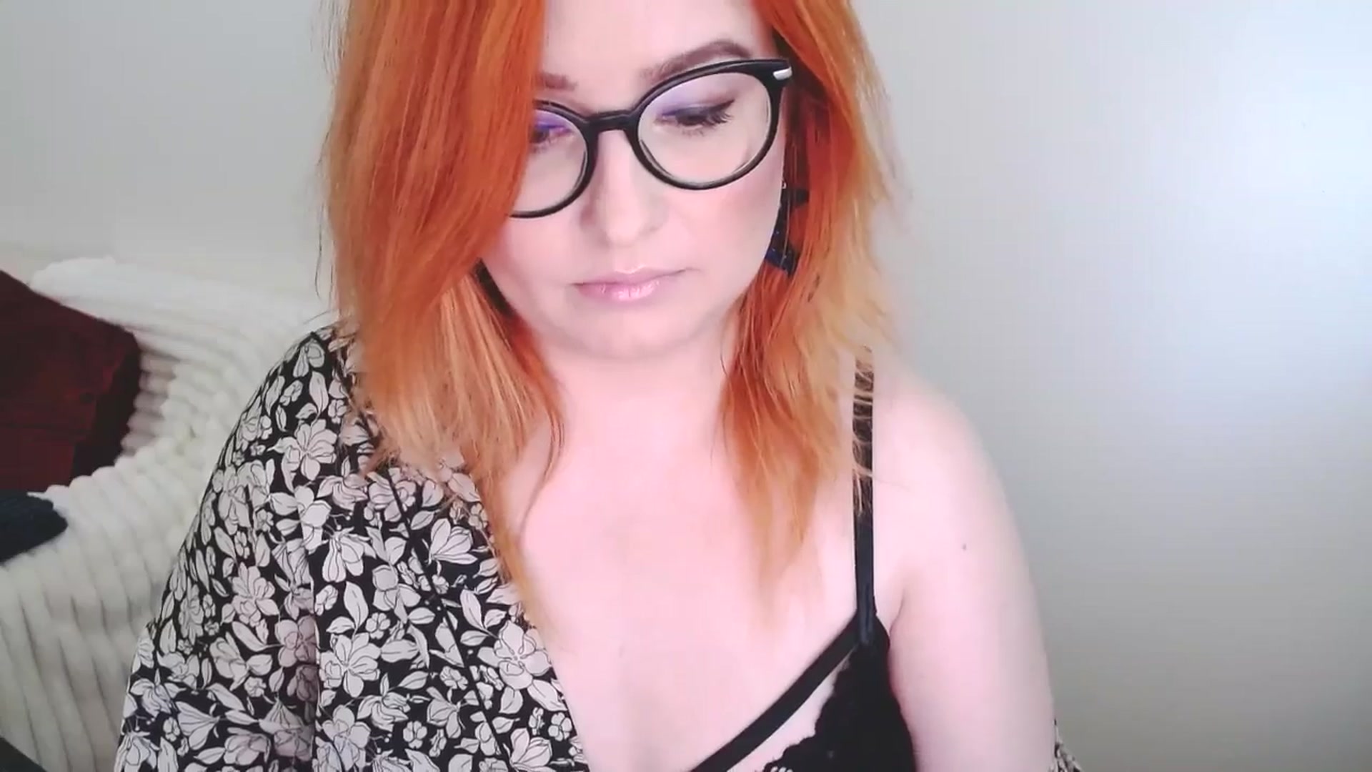 Gallery image thumbnail from EvaStar19's myfreecams stream on, 10/25/2025, 12:13 image 17 of 20
