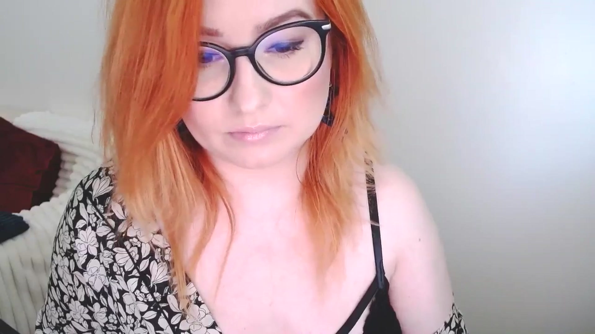 Gallery image thumbnail from EvaStar19's myfreecams stream on, 10/25/2025, 12:13 image 19 of 20
