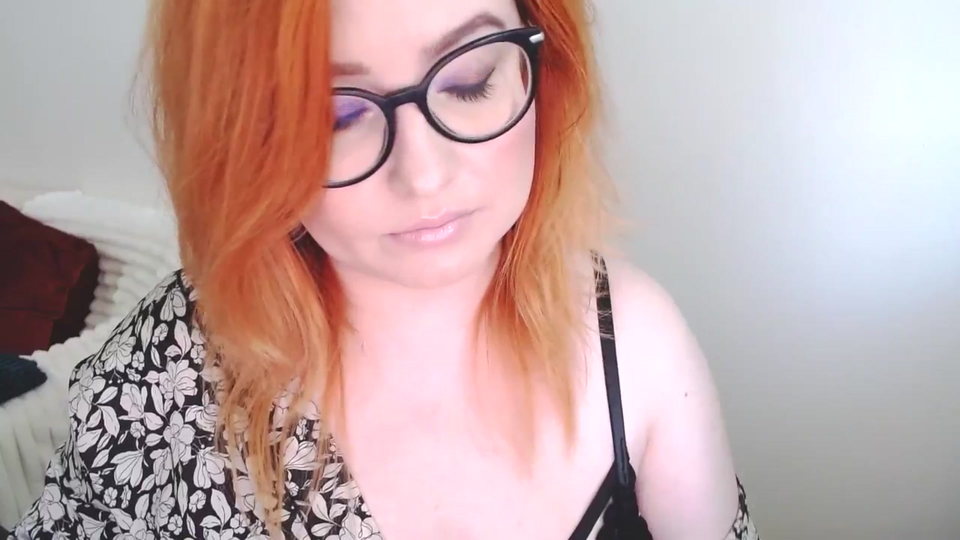 Gallery image thumbnail from EvaStar19's myfreecams stream on, 10/25/2025, 12:13 image 3 of 20