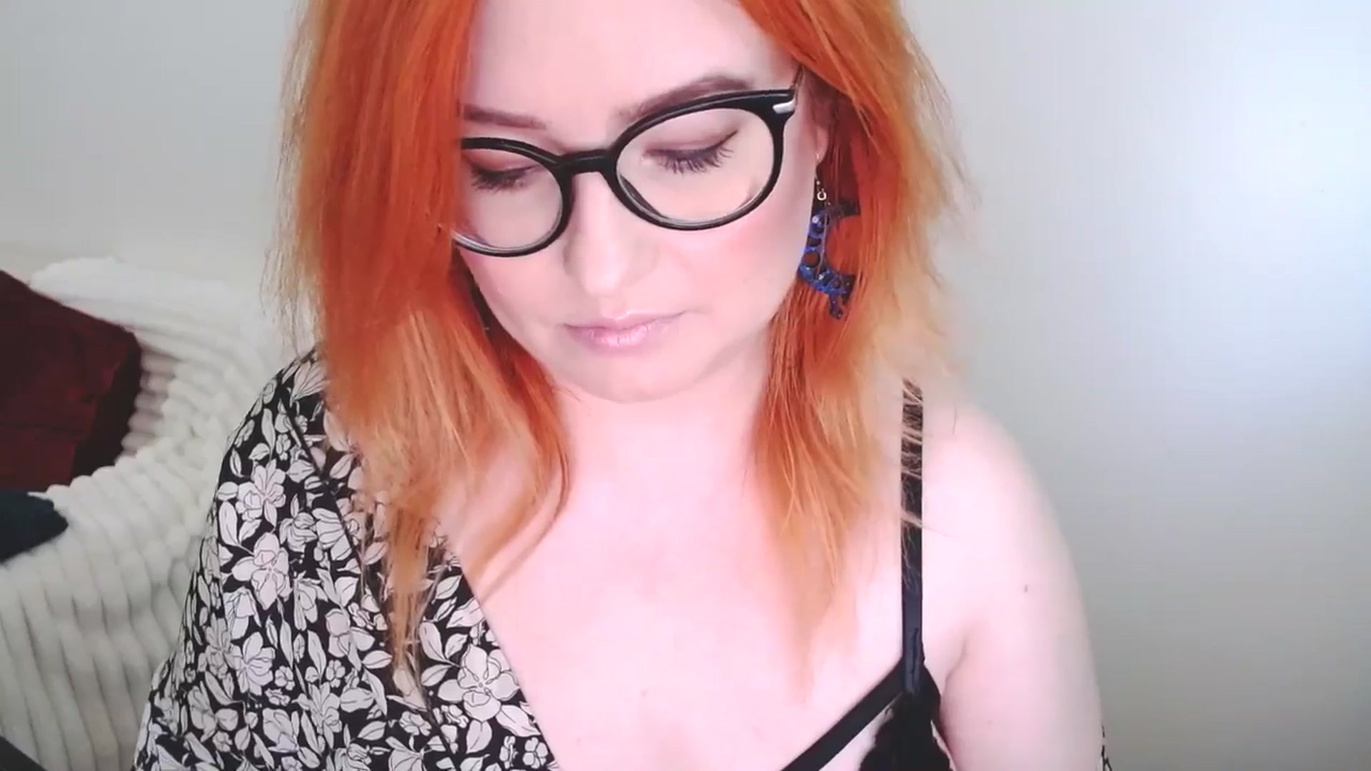 Gallery image thumbnail from EvaStar19's myfreecams stream on, 10/25/2025, 12:13 image 13 of 20