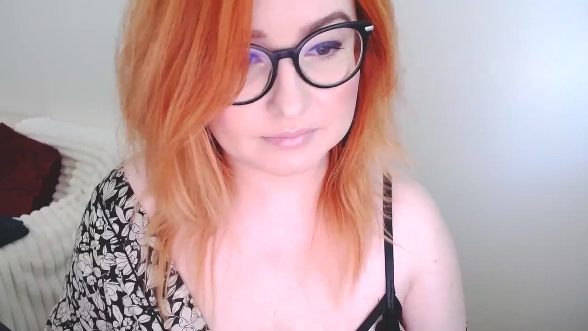 Gallery image thumbnail from EvaStar19's myfreecams stream on, 10/25/2025, 12:13 image 10 of 20