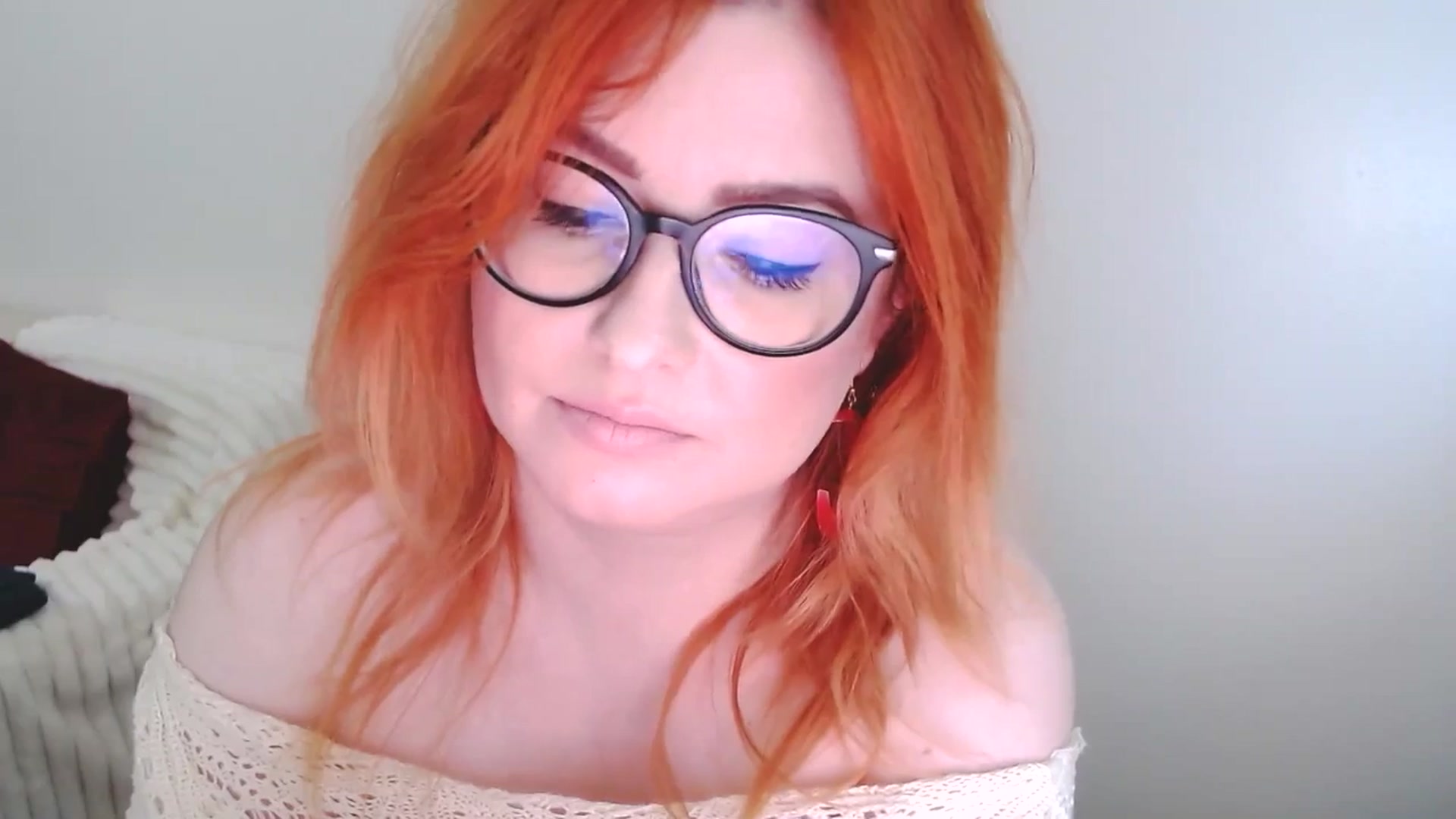 Gallery image thumbnail from EvaStar19's myfreecams stream on, 10/26/2025, 13:39 image 2 of 20
