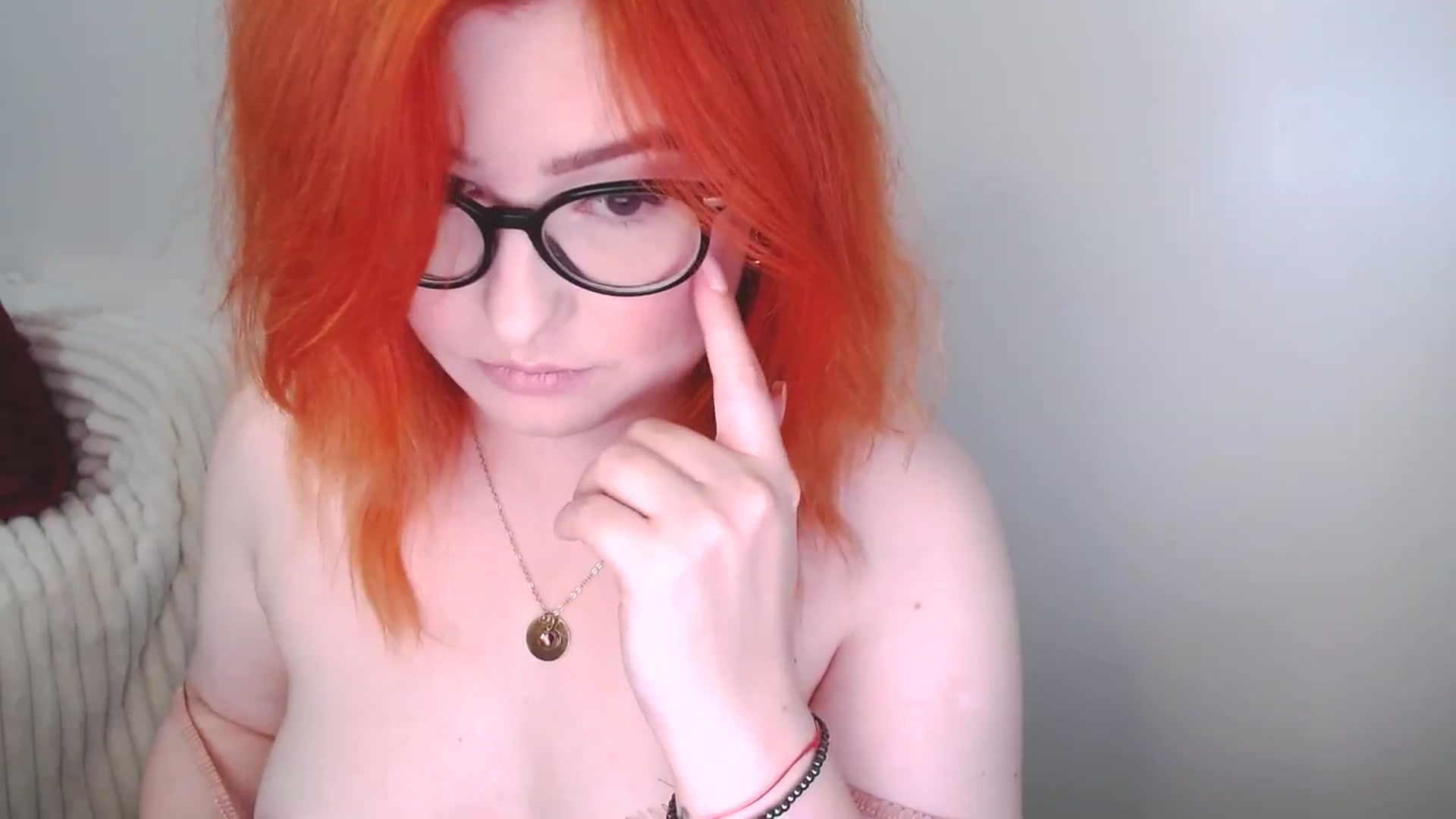 Gallery image thumbnail from EvaStar19's myfreecams stream on, 11/15/2025, 12:15 image 14 of 20