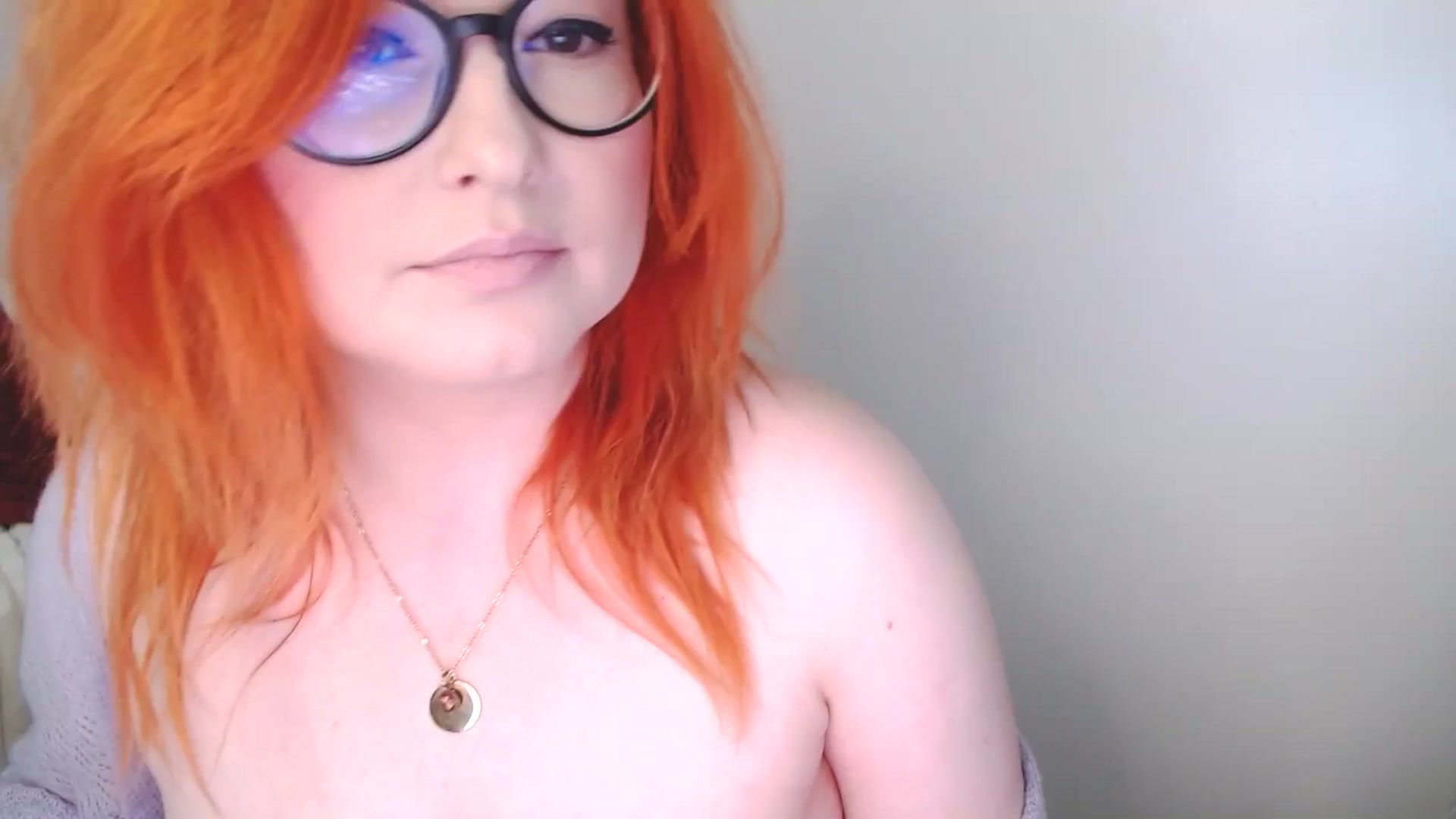 Gallery image thumbnail from EvaStar19's myfreecams stream on, 11/16/2025, 13:17 image 17 of 20