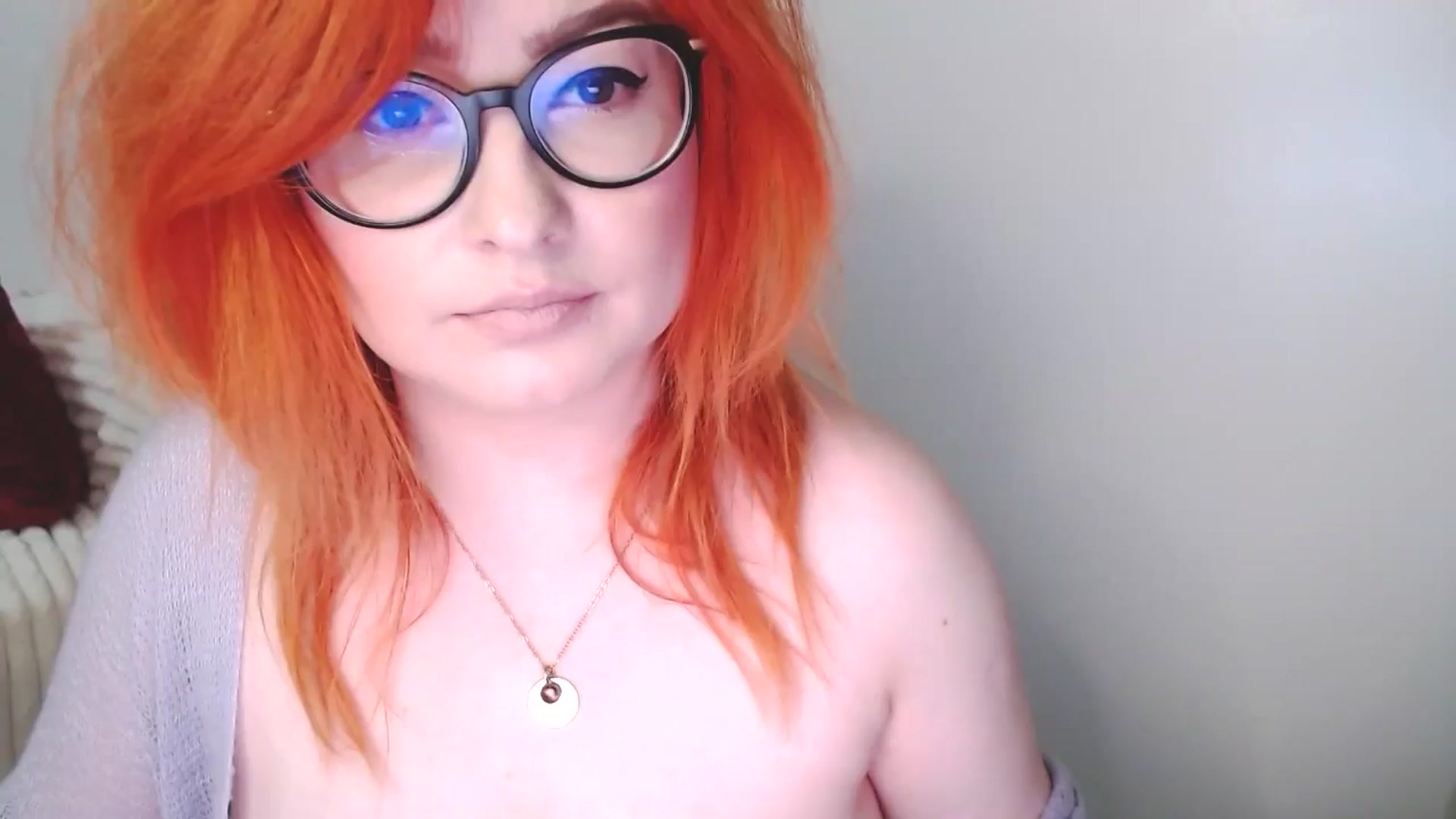 Gallery image thumbnail from EvaStar19's myfreecams stream on, 11/16/2025, 16:33 image 17 of 20