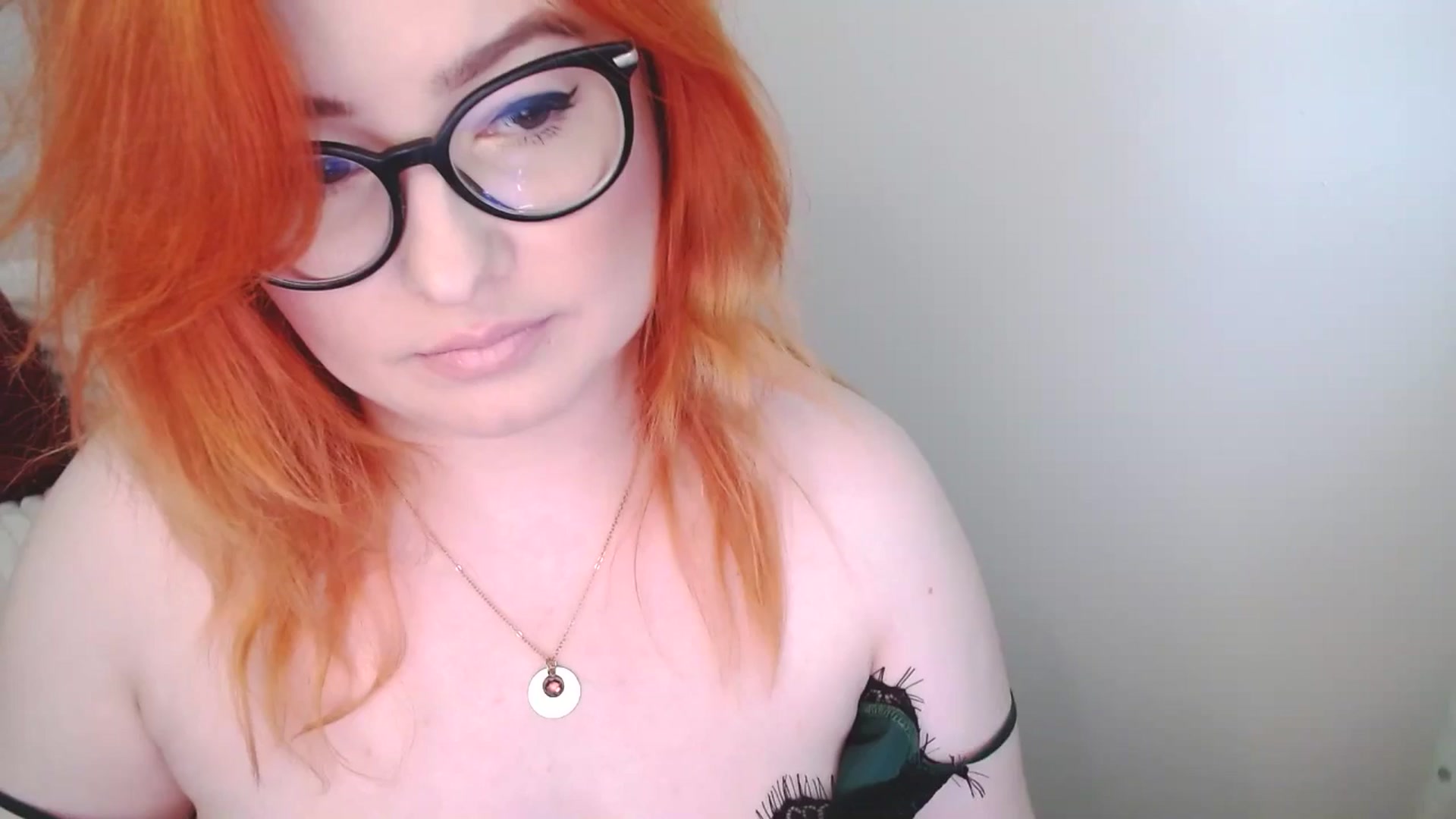 Gallery image thumbnail from EvaStar19's myfreecams stream on, 11/22/2025, 13:25 image 1 of 20