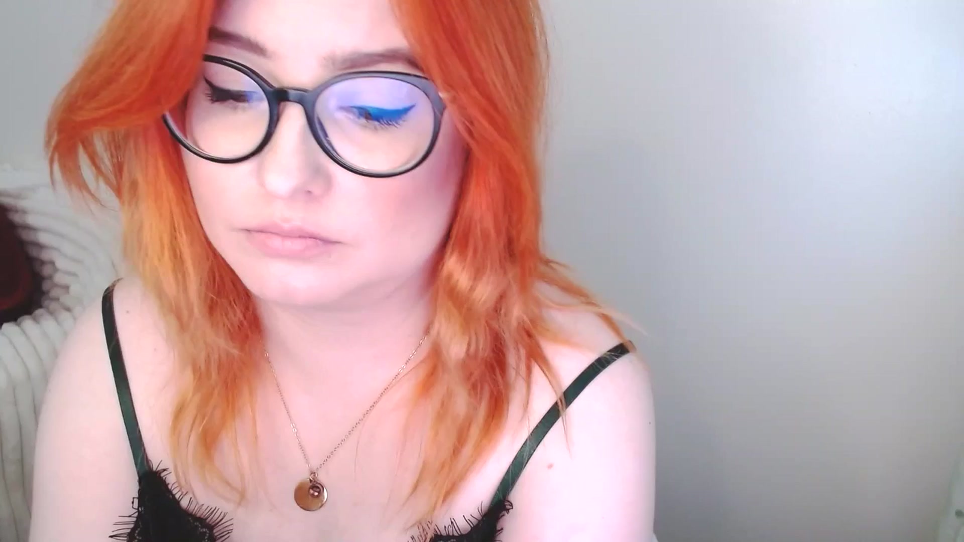 Gallery image thumbnail from EvaStar19's myfreecams stream on, 11/22/2025, 14:20 image 1 of 20