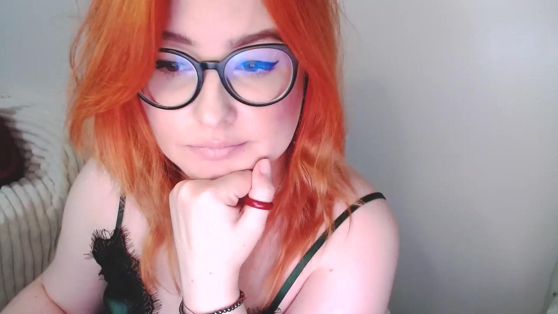 Gallery image thumbnail from EvaStar19's myfreecams stream on, 11/22/2025, 15:22 image 17 of 20