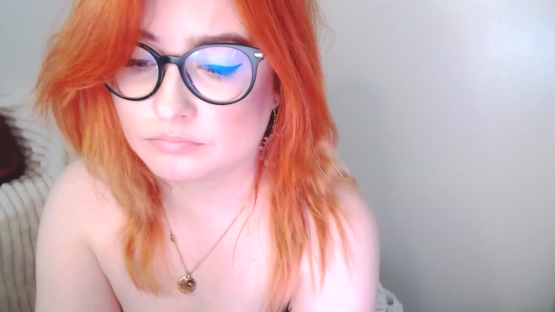 Gallery image thumbnail from EvaStar19's myfreecams stream on, 11/22/2025, 17:17 image 16 of 20
