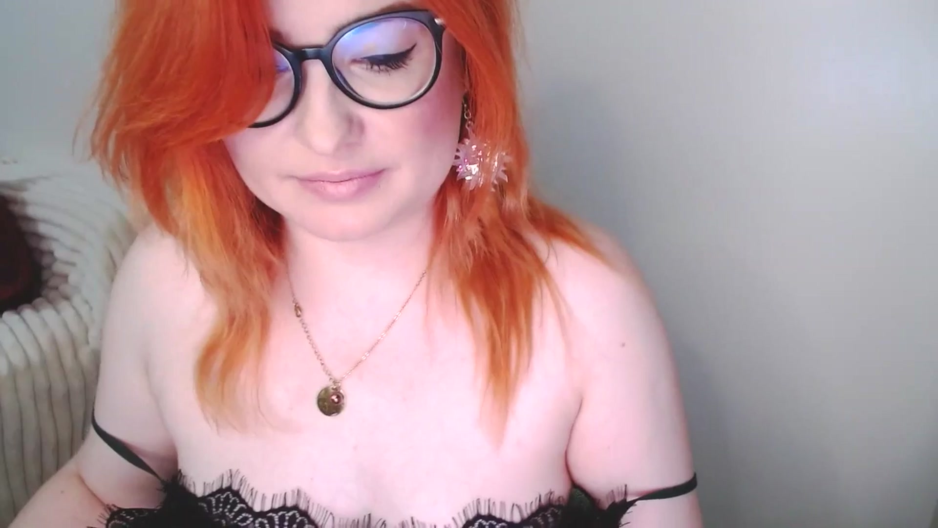 Gallery image thumbnail from EvaStar19's myfreecams stream on, 11/22/2025, 17:17 image 5 of 20