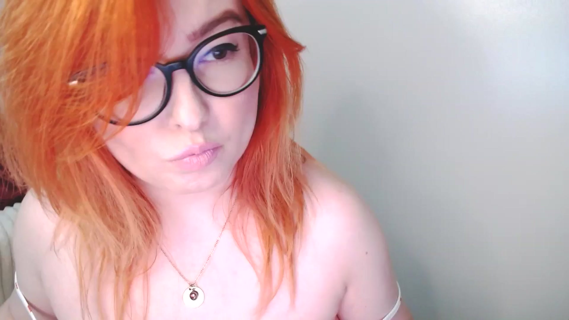Gallery image thumbnail from EvaStar19's myfreecams stream on, 11/30/2025, 15:08 image 13 of 20