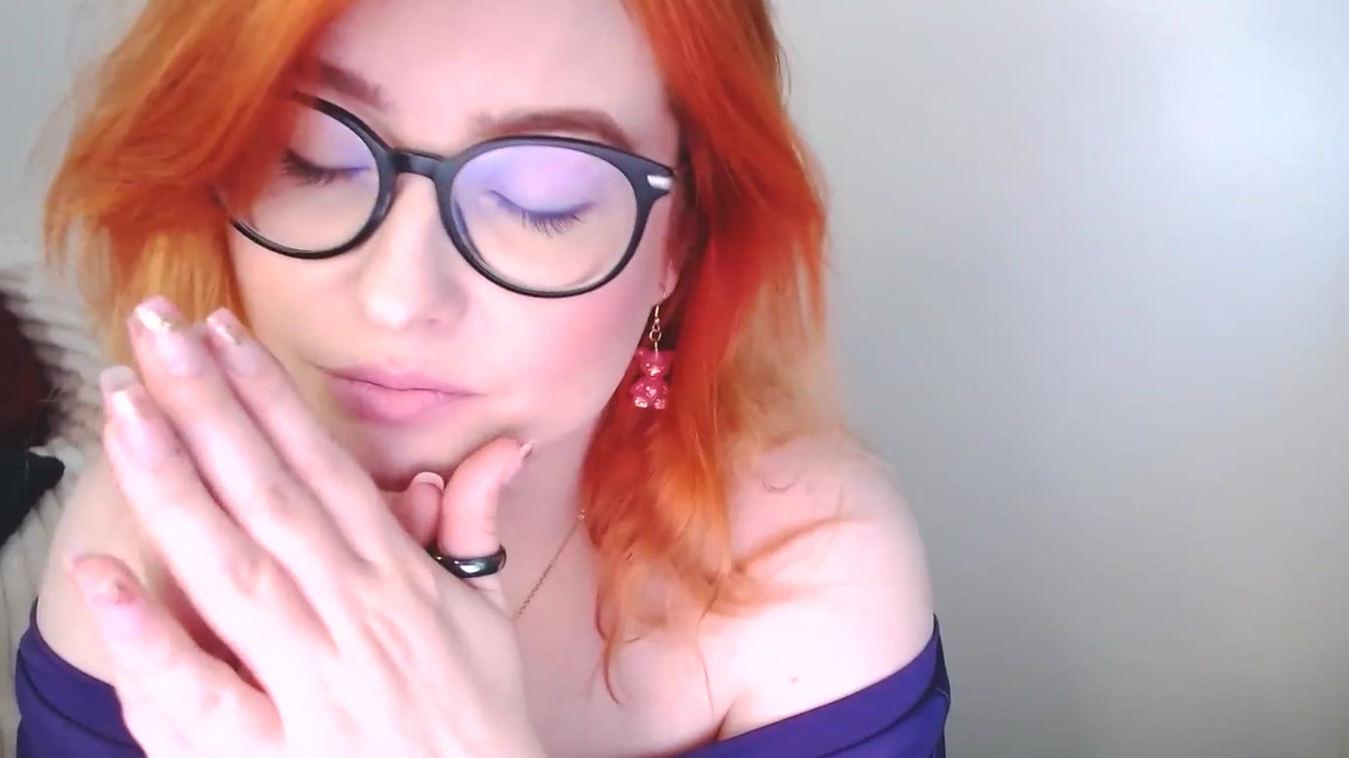 Gallery image thumbnail from EvaStar19's myfreecams stream on, 12/04/2025, 14:08 image 7 of 20