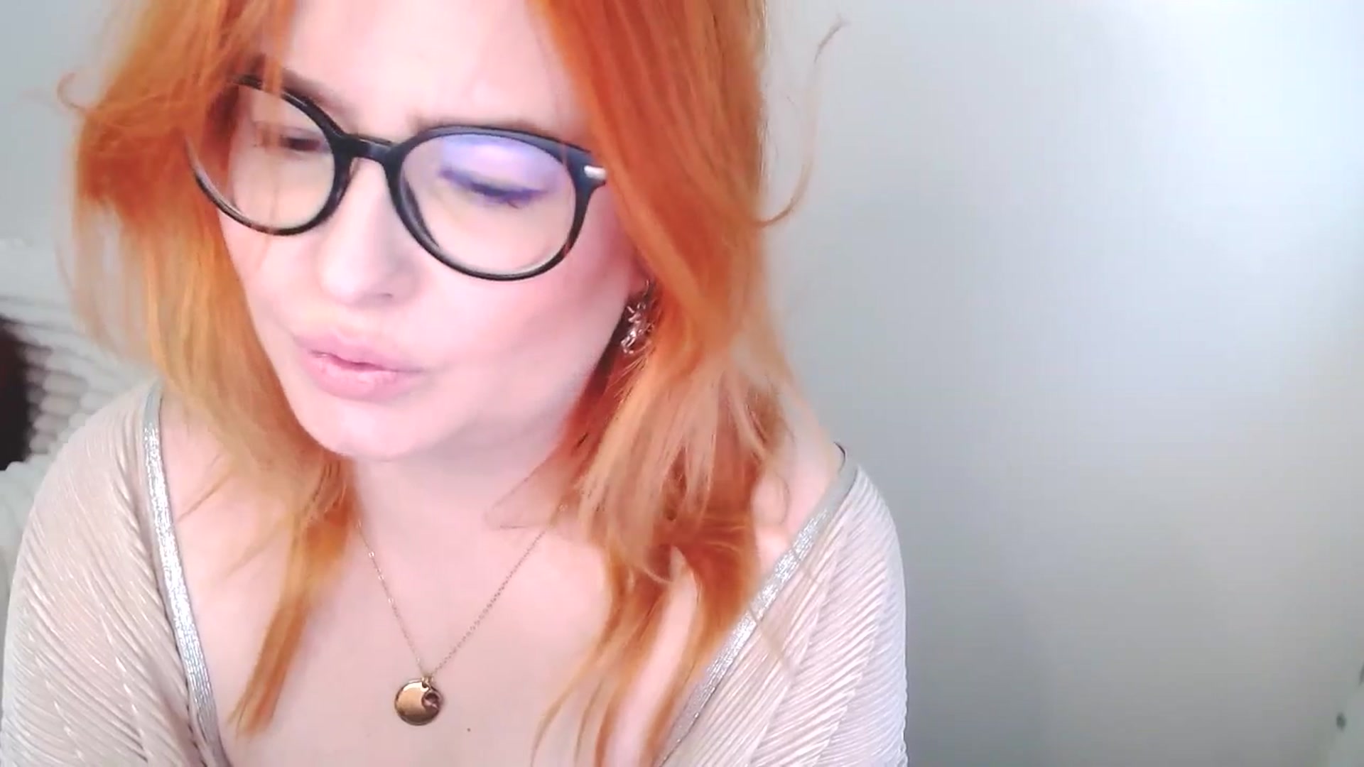 Gallery image thumbnail from EvaStar19's myfreecams stream on, 12/09/2025, 08:39 image 15 of 20