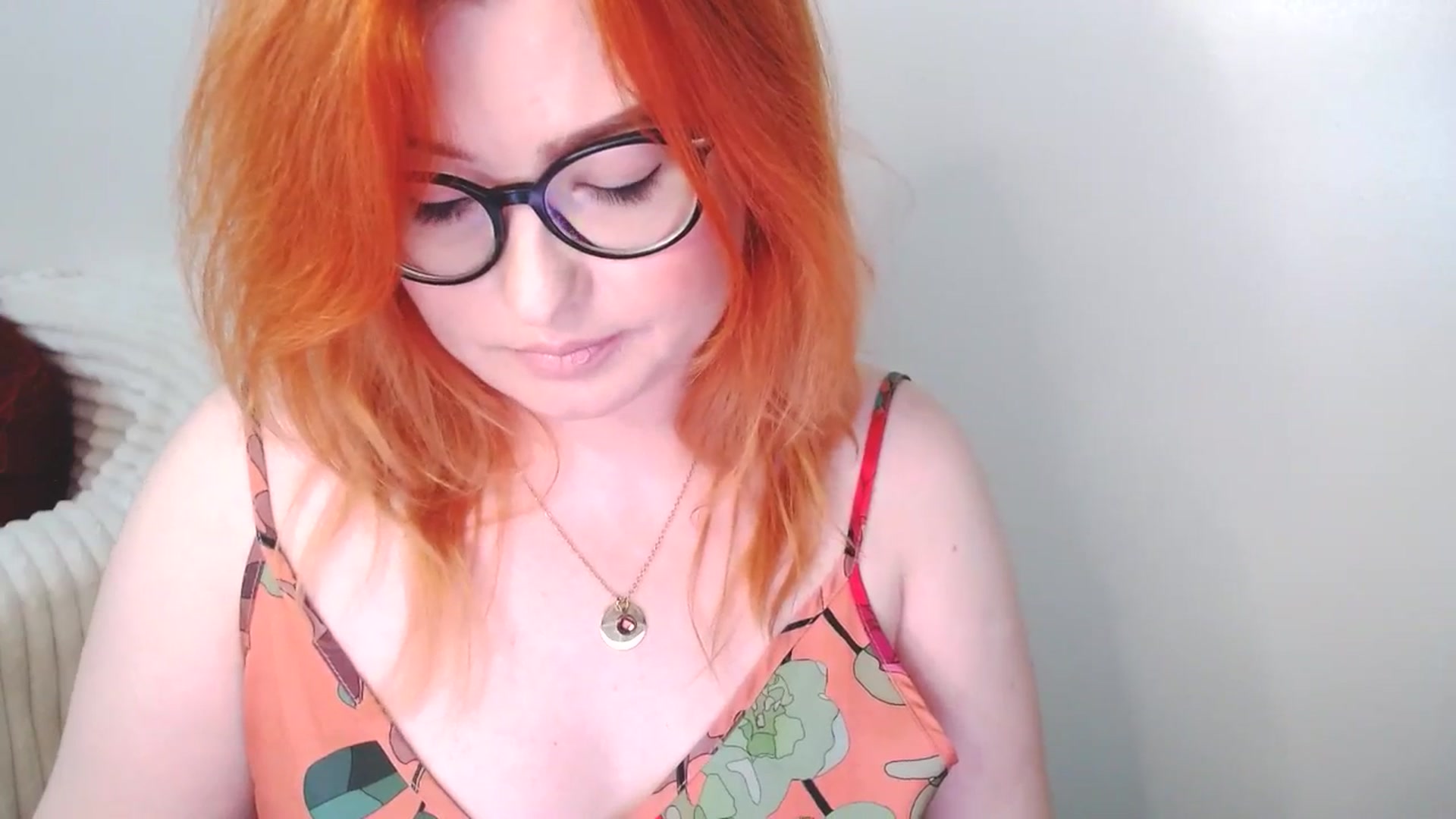 Gallery image thumbnail from EvaStar19's myfreecams stream on, 12/14/2025, 16:31 image 11 of 20